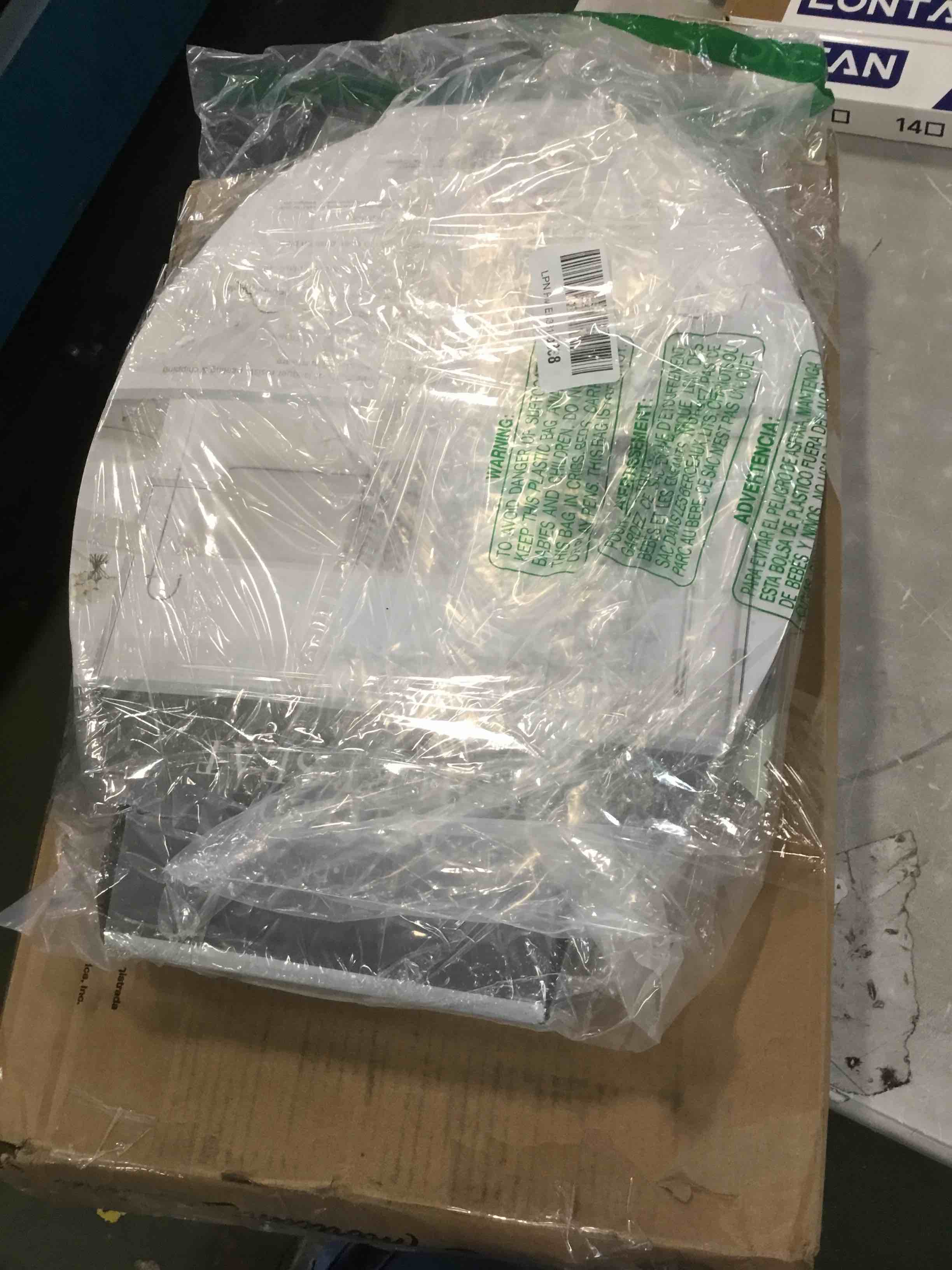 https://s3.amazonaws.com/lotting-images-prod/bidfta/PNK3568063_1749732299399.jpeg