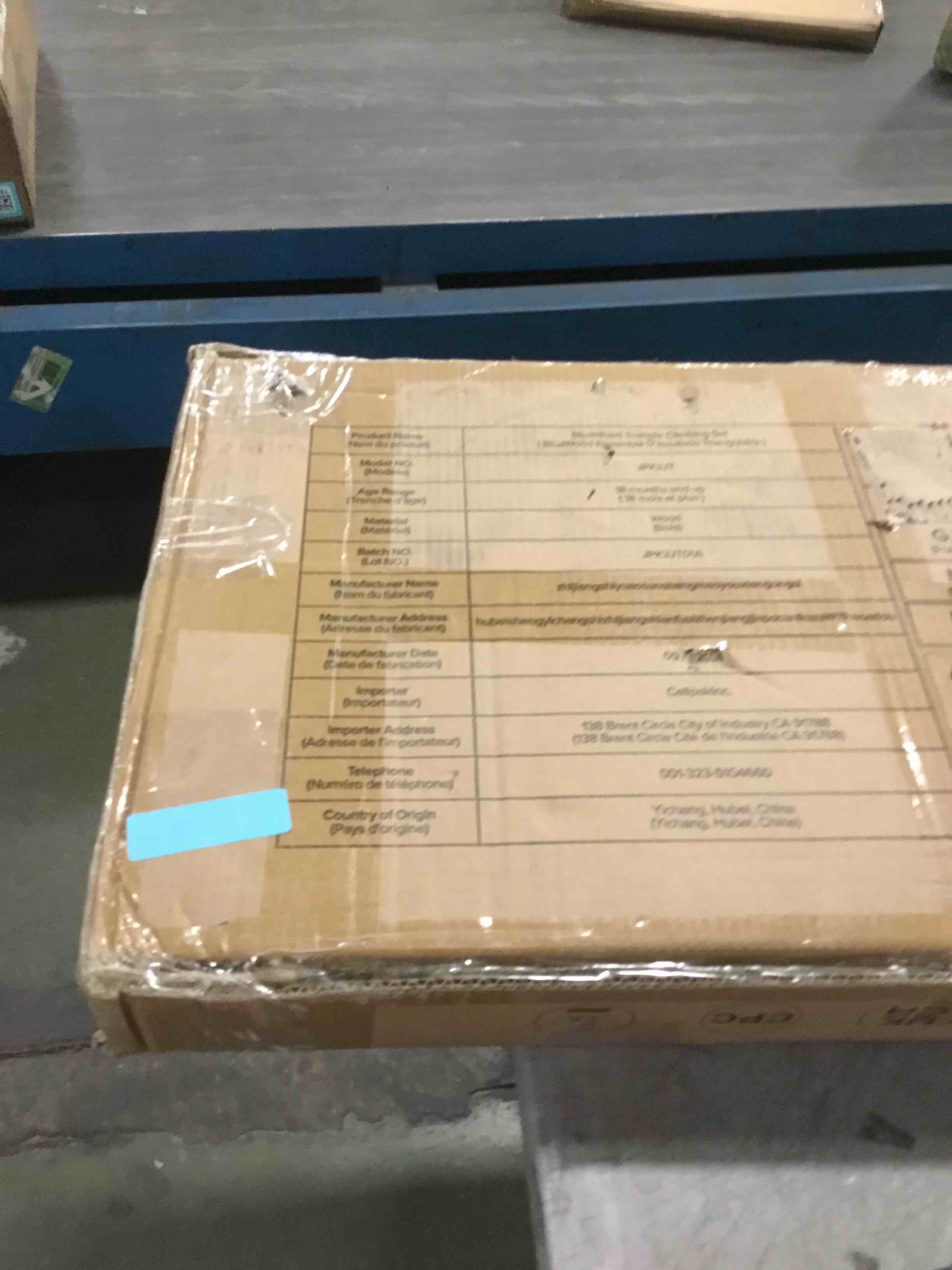 https://s3.amazonaws.com/lotting-images-prod/bidfta/PNK3568283_1749820243363.jpeg