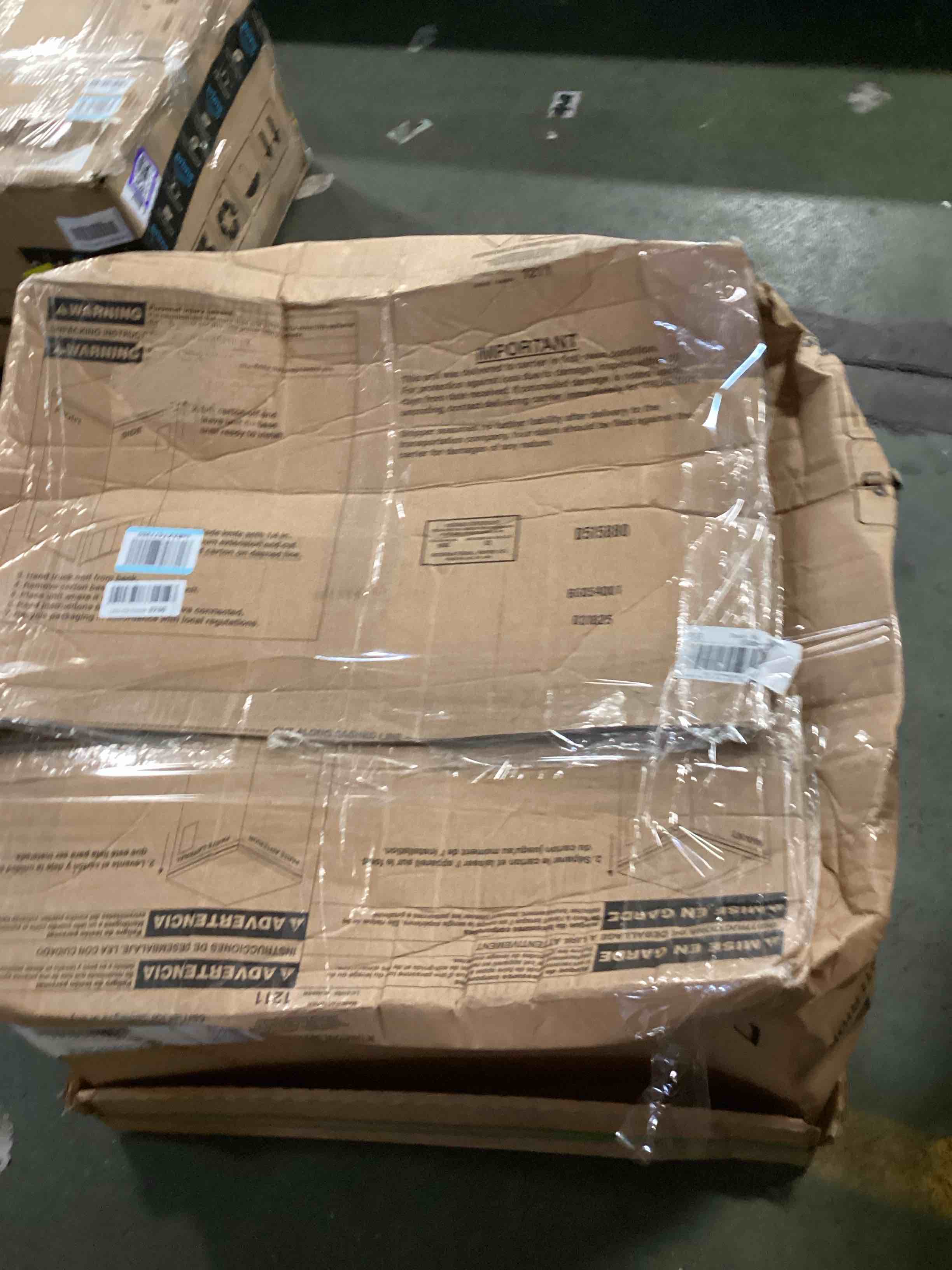 https://s3.amazonaws.com/lotting-images-prod/bidfta/PNK3568315_1749826078345.jpeg