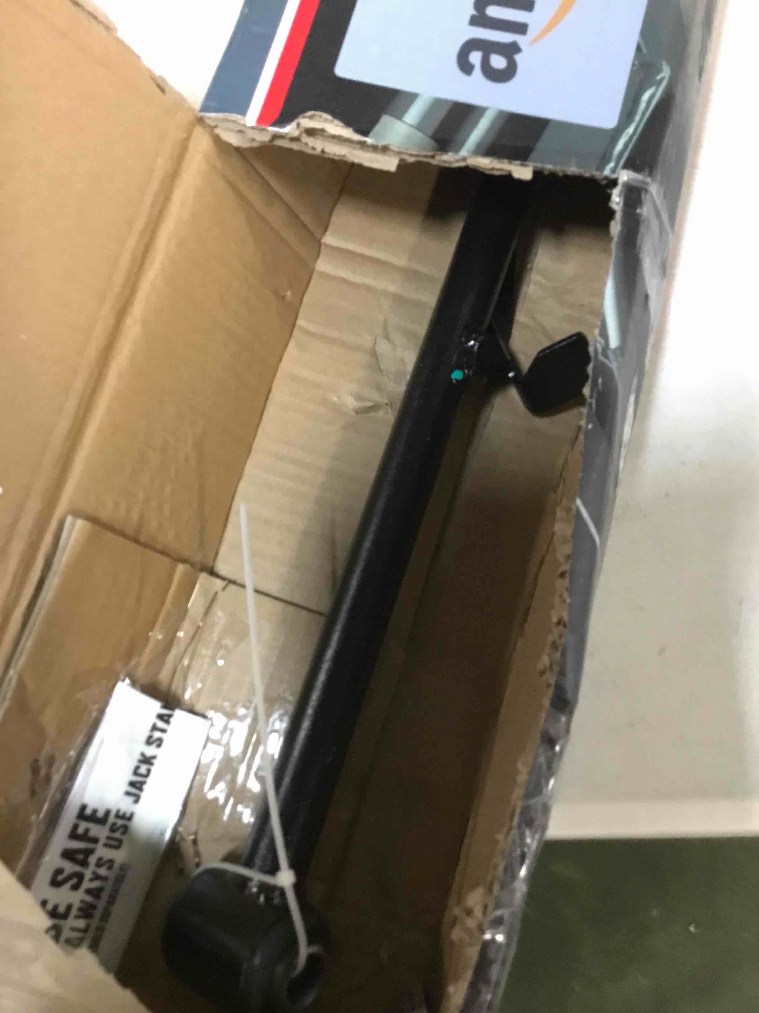 https://s3.amazonaws.com/lotting-images-prod/bidfta/PNK3568452_1749899236187.jpeg