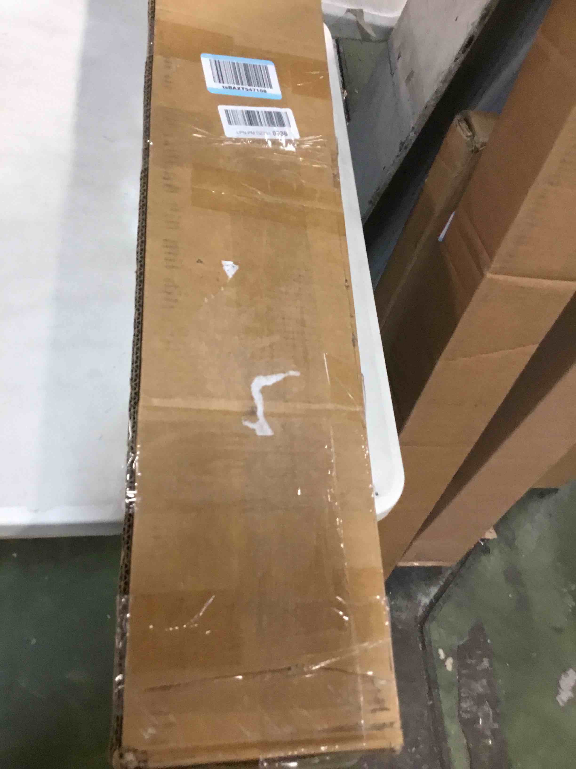 https://s3.amazonaws.com/lotting-images-prod/bidfta/PNK3568499_1749905347378.jpeg