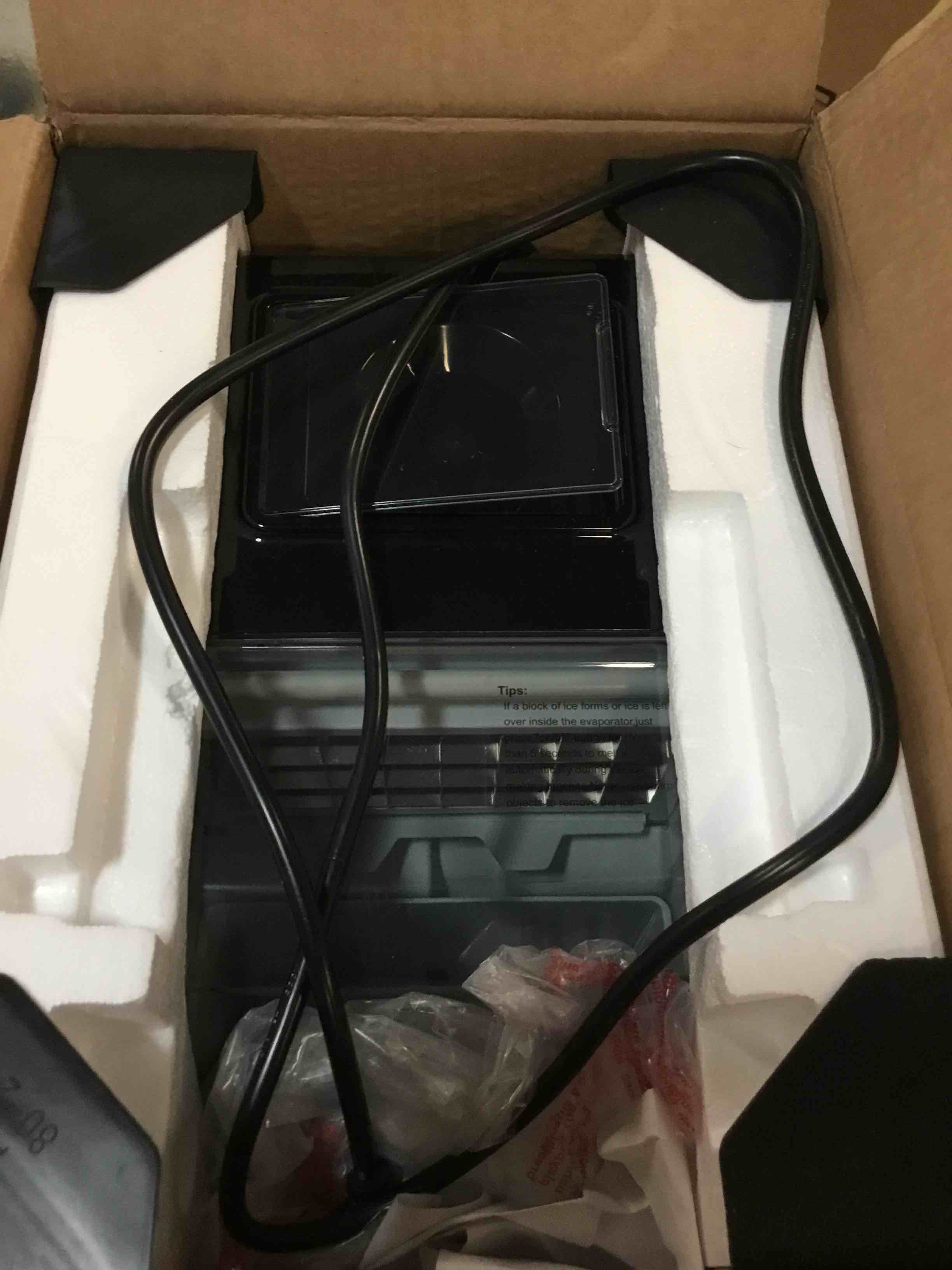 https://s3.amazonaws.com/lotting-images-prod/bidfta/PNK3568529_1749910839229.jpeg