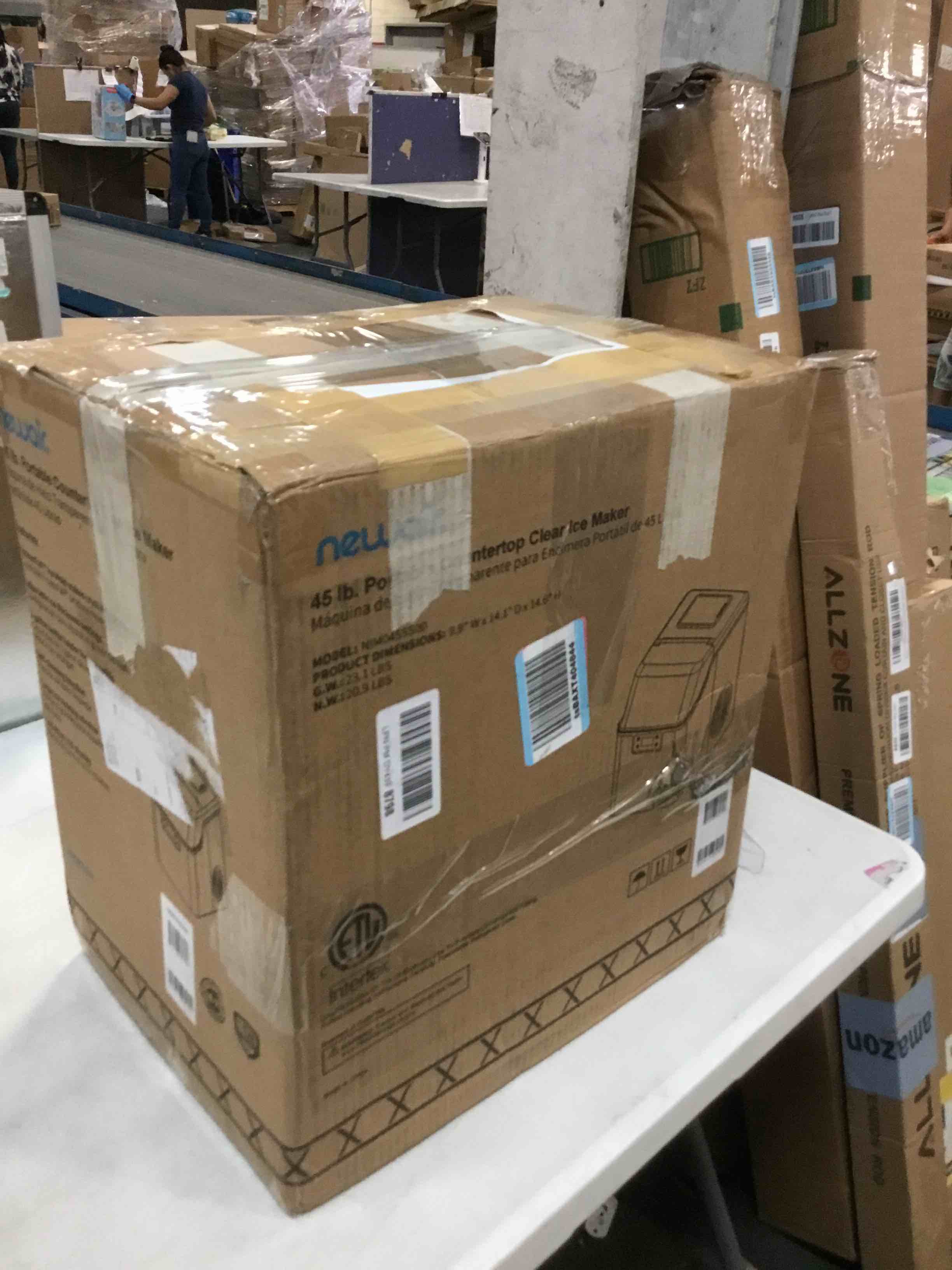 https://s3.amazonaws.com/lotting-images-prod/bidfta/PNK3568529_1749910864300.jpeg