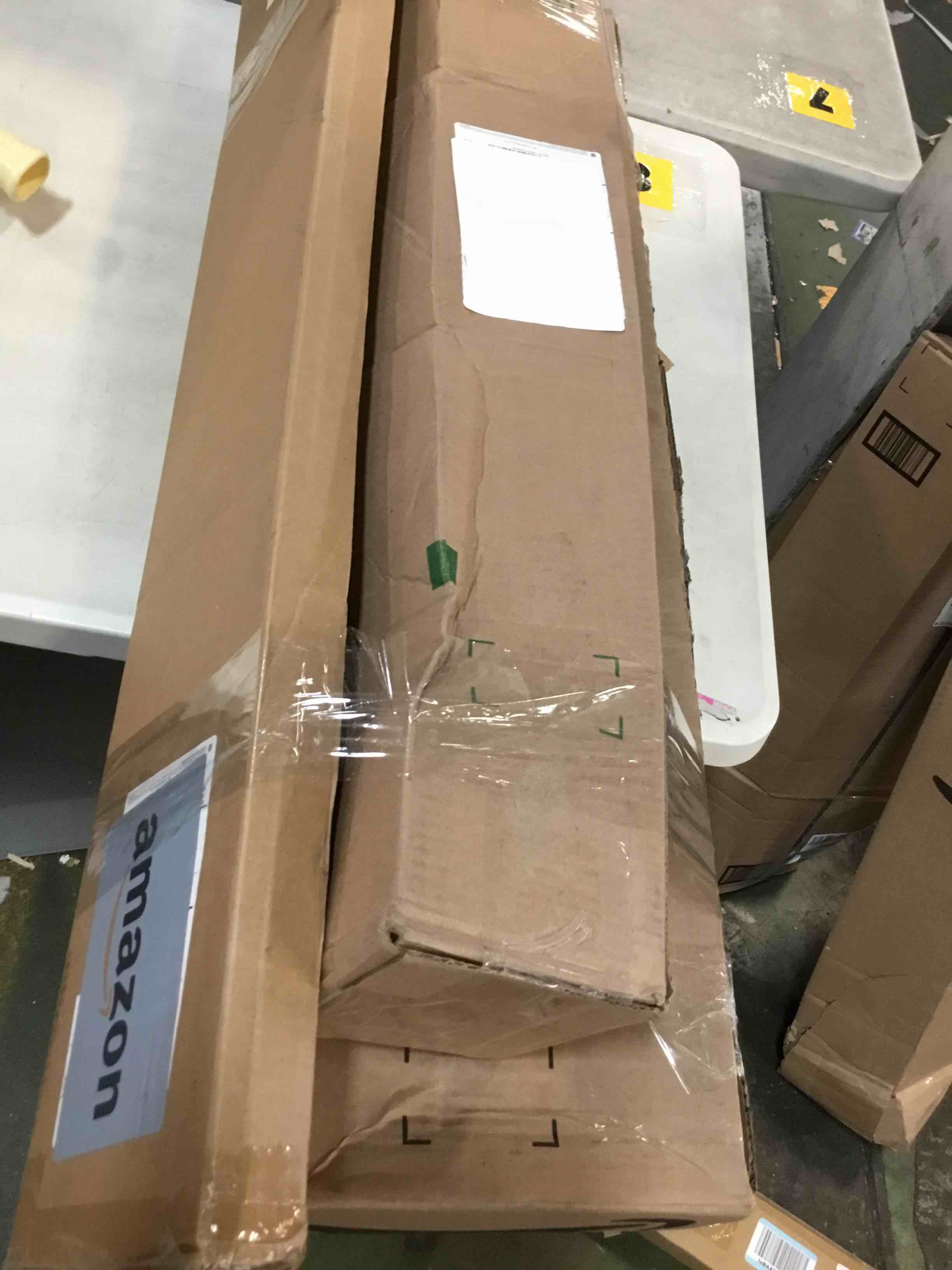 https://s3.amazonaws.com/lotting-images-prod/bidfta/PNK3568606_1749927178011.jpeg