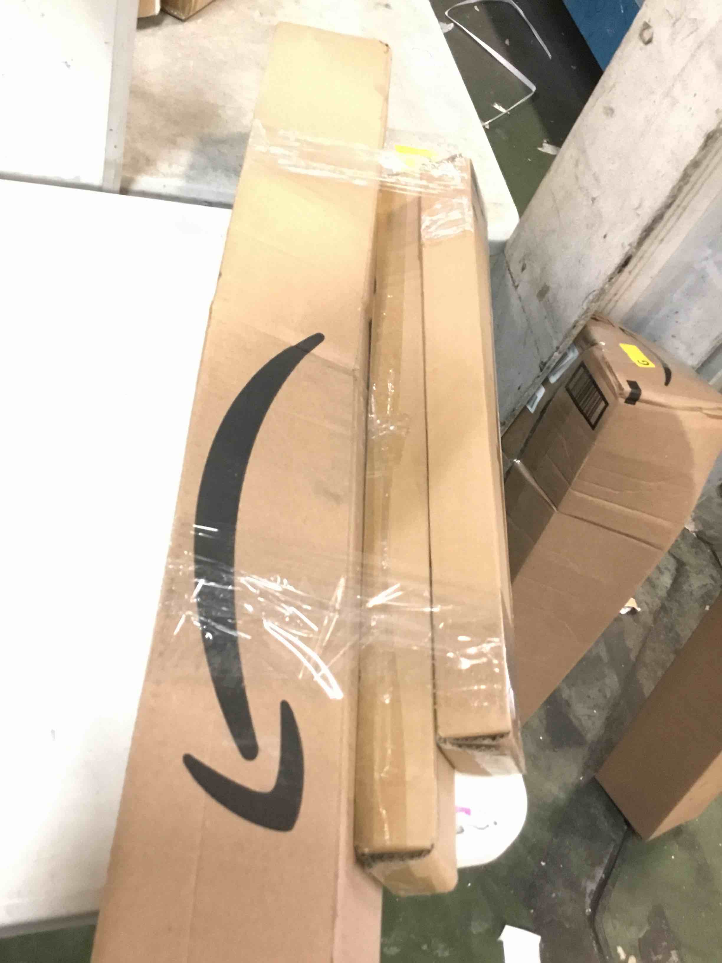 https://s3.amazonaws.com/lotting-images-prod/bidfta/PNK3568607_1749927291837.jpeg