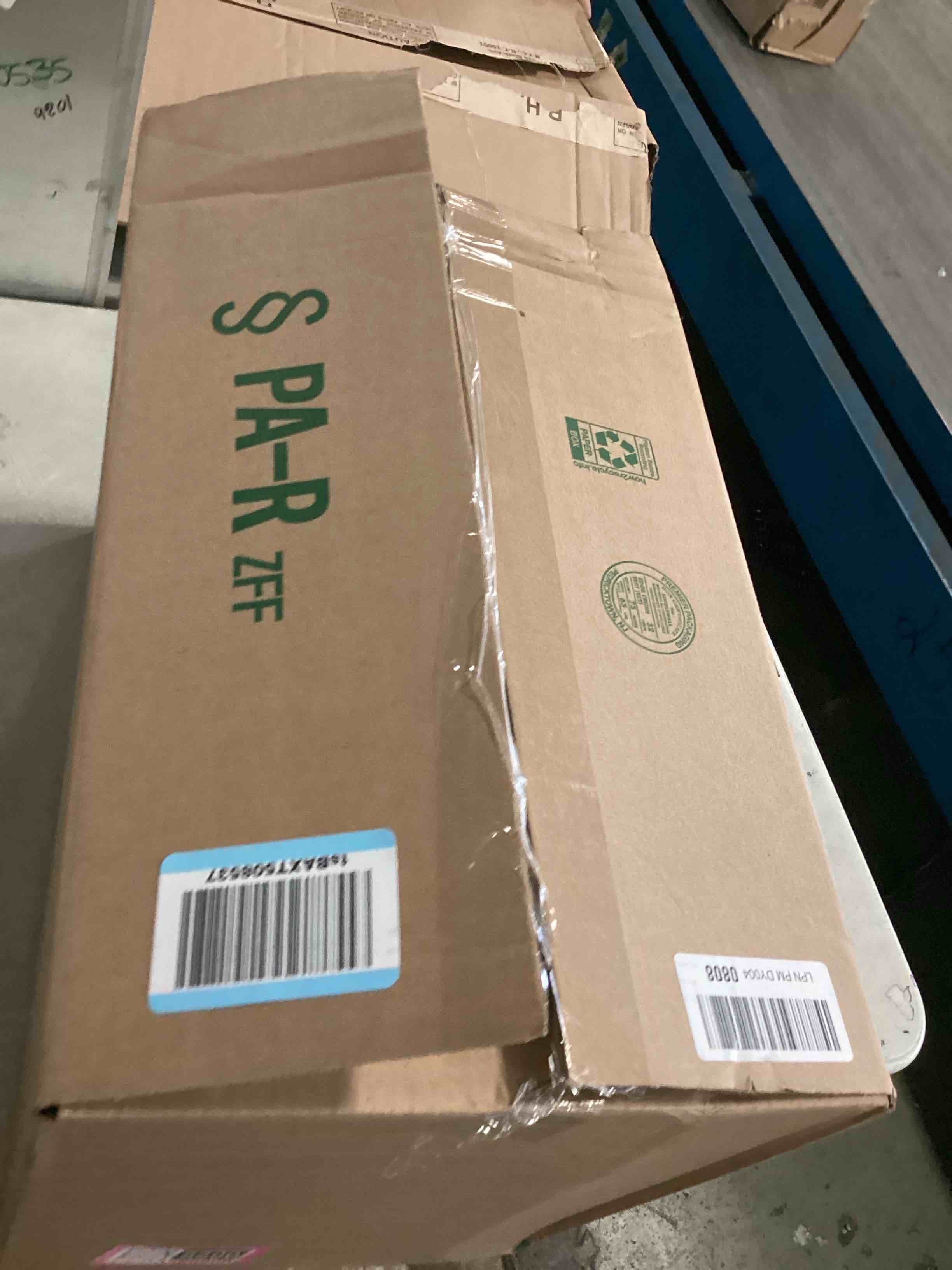 https://s3.amazonaws.com/lotting-images-prod/bidfta/PNK3568800_1750099163976.jpeg