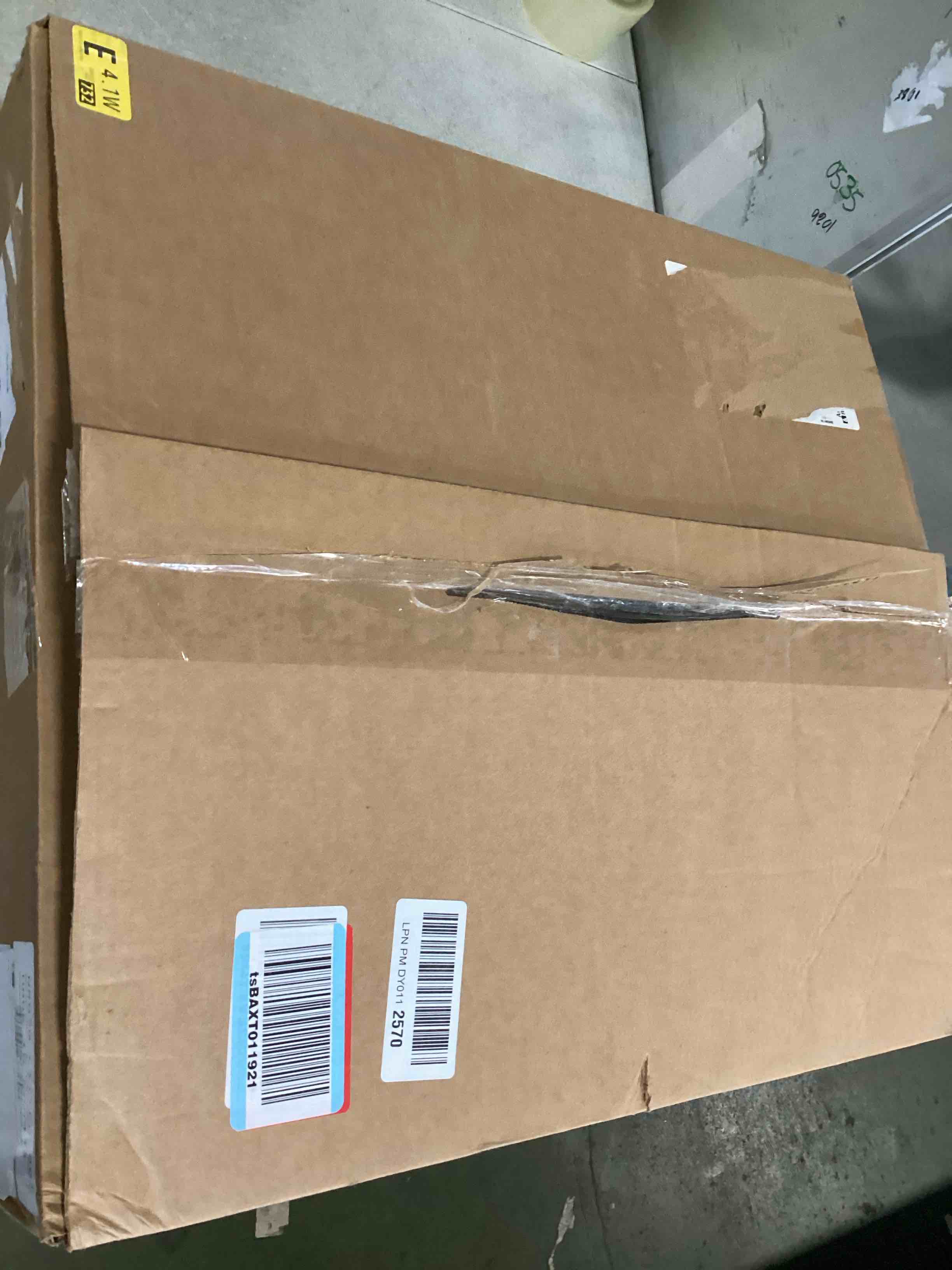 https://s3.amazonaws.com/lotting-images-prod/bidfta/PNK3568814_1750101672869.jpeg