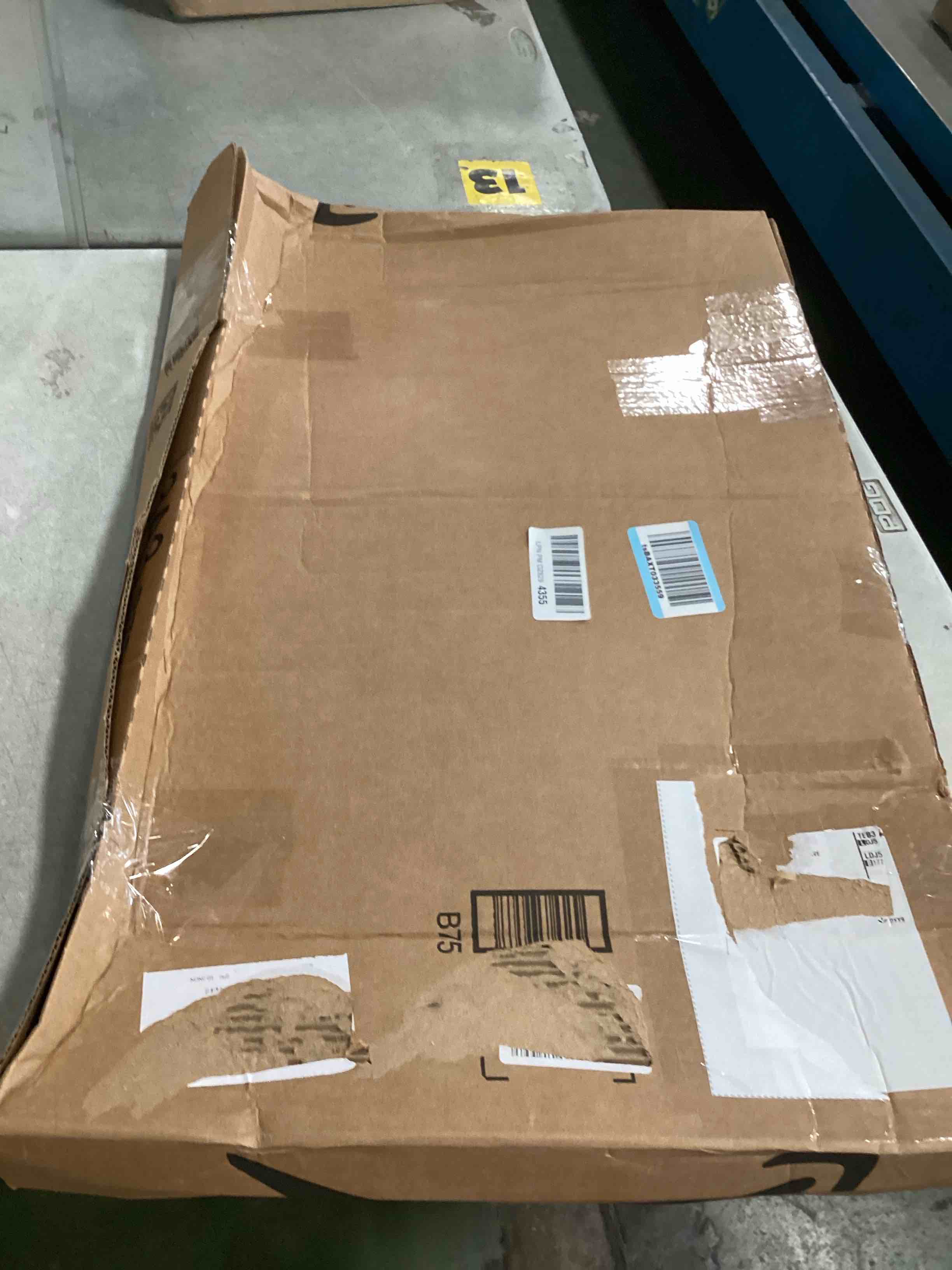 https://s3.amazonaws.com/lotting-images-prod/bidfta/PNK3568931_1750164694422.jpeg