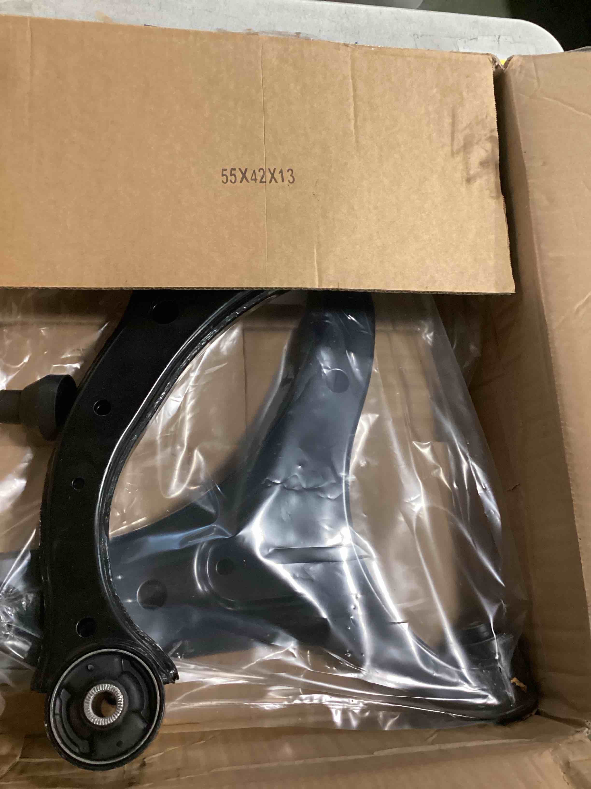 https://s3.amazonaws.com/lotting-images-prod/bidfta/PNK3568975_1750168011817.jpeg