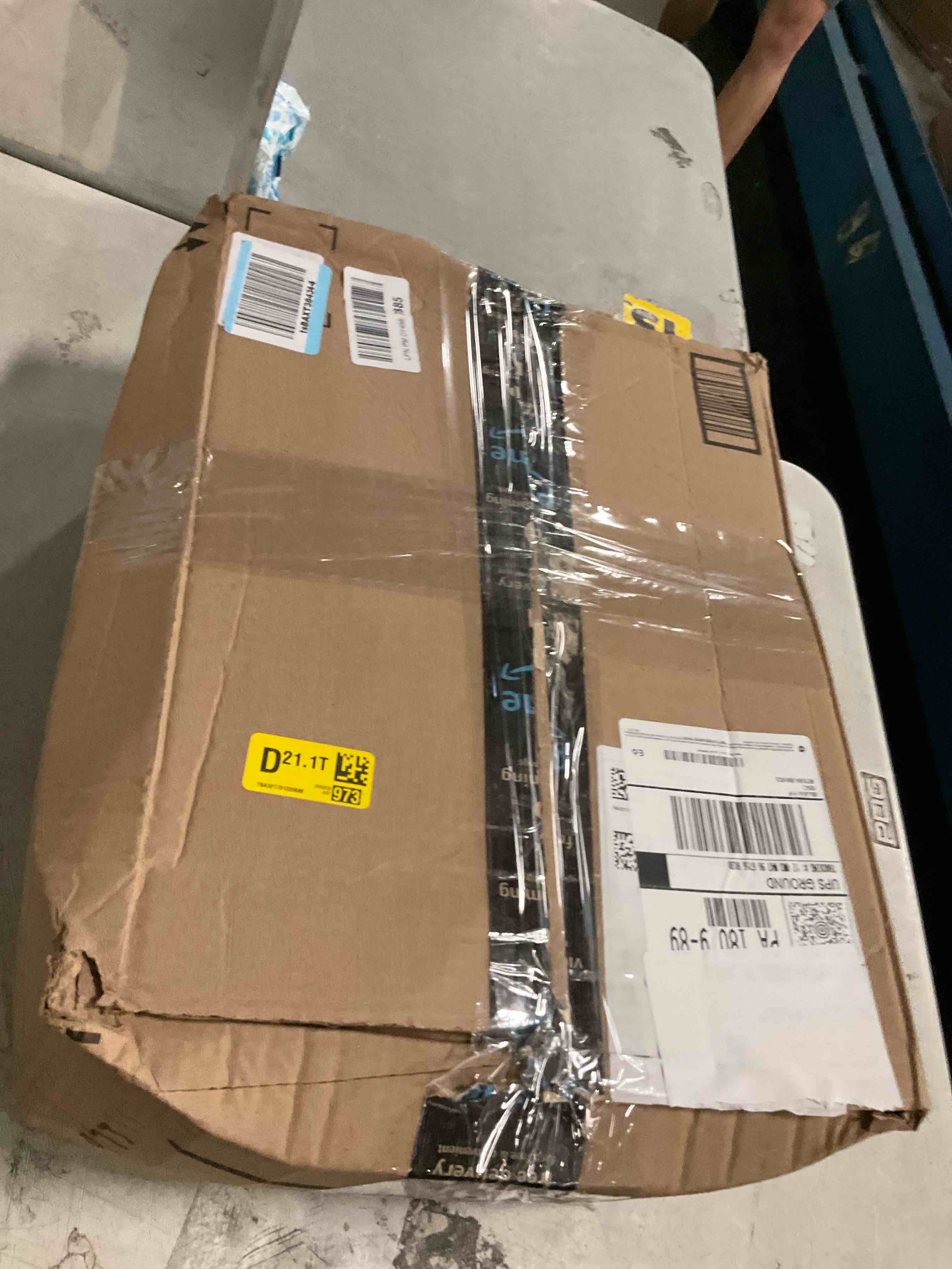 https://s3.amazonaws.com/lotting-images-prod/bidfta/PNK3569120_1750250325912.jpeg