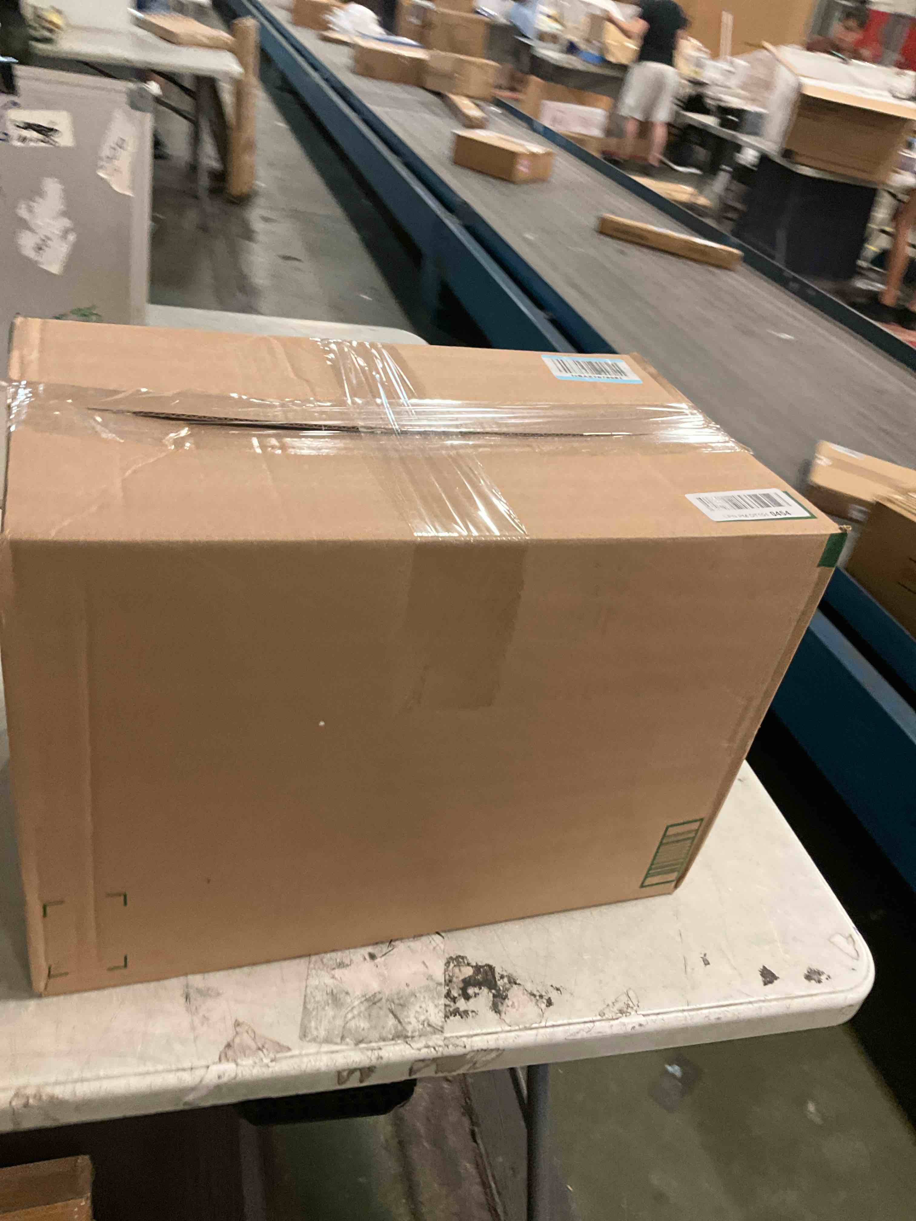 https://s3.amazonaws.com/lotting-images-prod/bidfta/PNK3569126_1750250775817.jpeg
