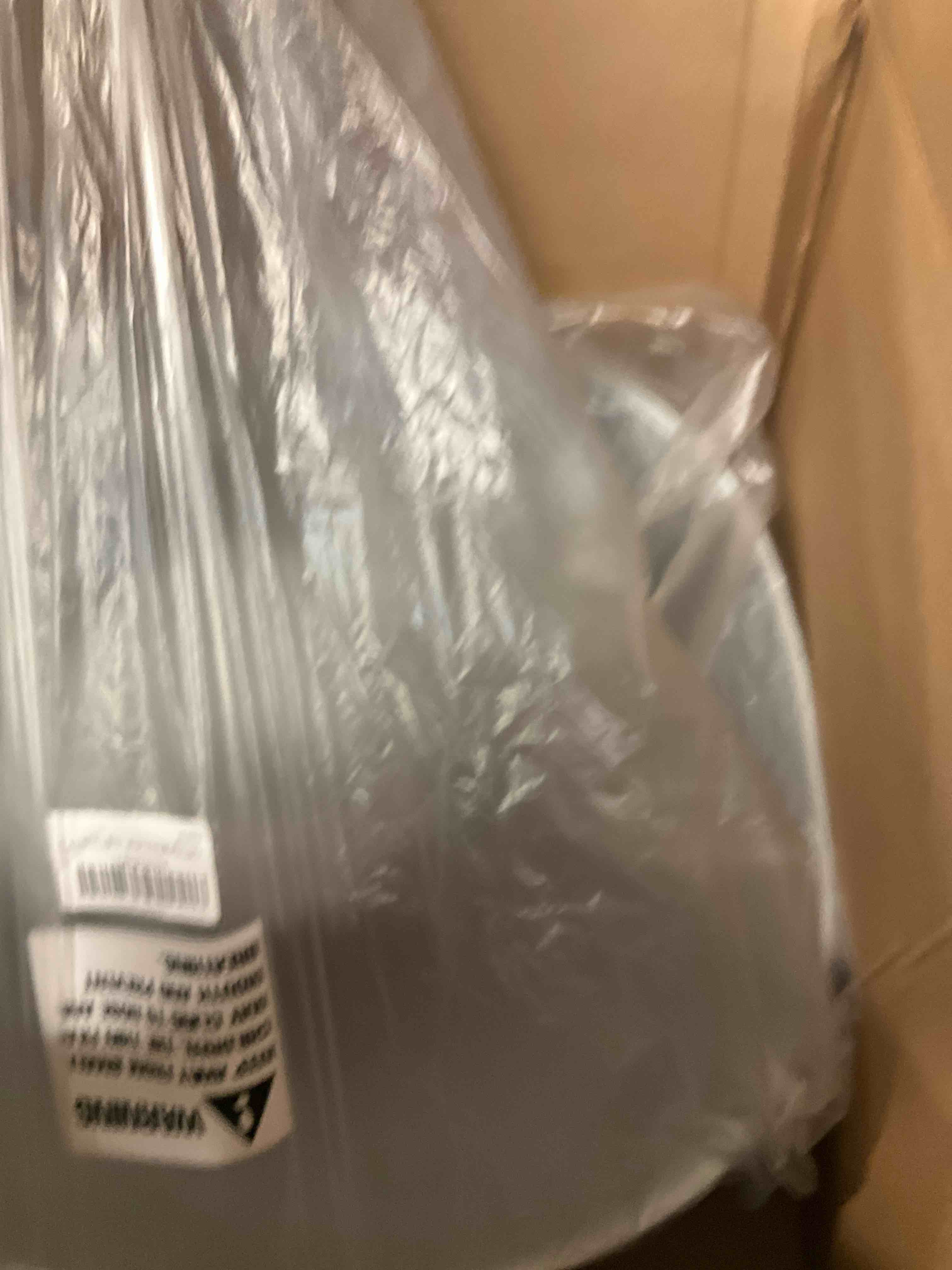 https://s3.amazonaws.com/lotting-images-prod/bidfta/PNK3569221_1750262020844.jpeg