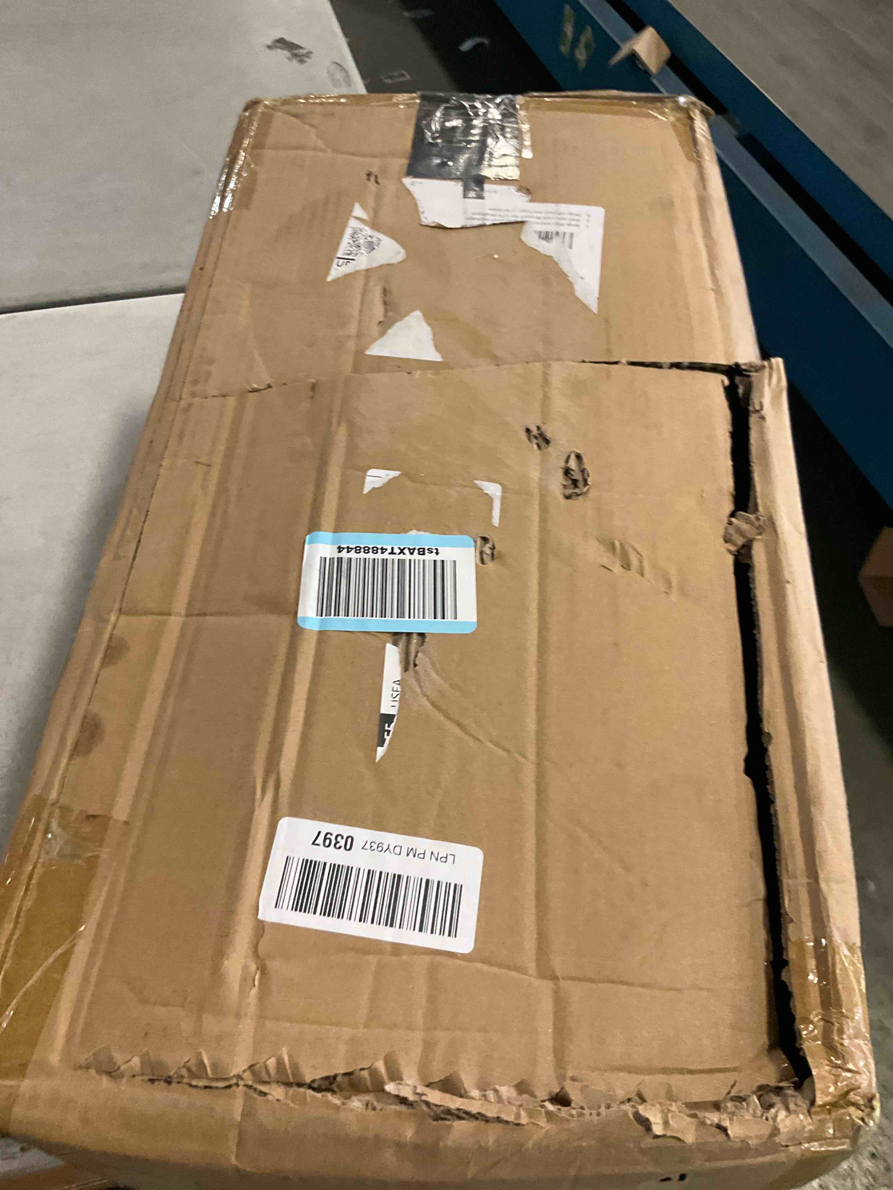 https://s3.amazonaws.com/lotting-images-prod/bidfta/PNK3569230_1750262921710.jpeg