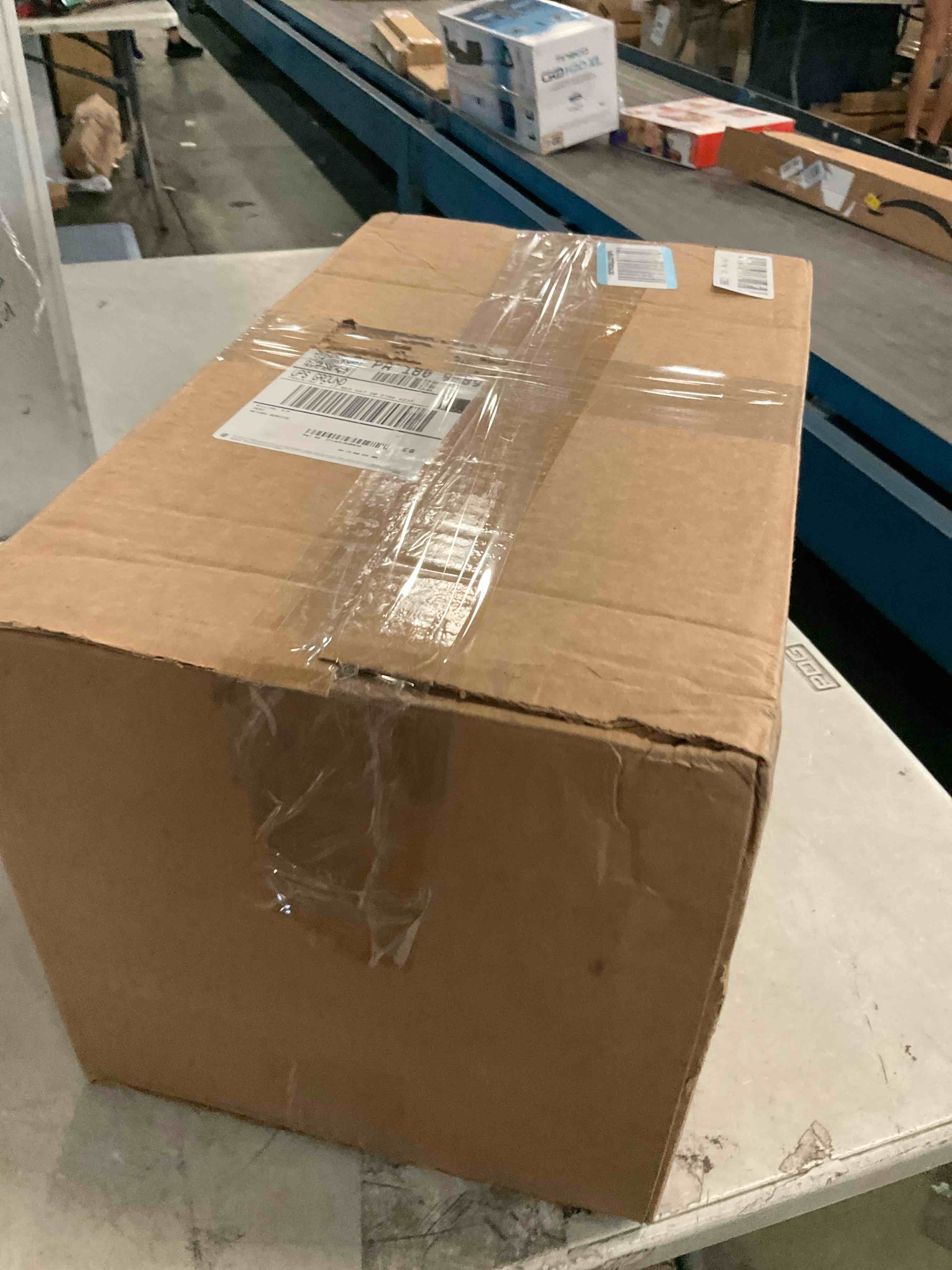 https://s3.amazonaws.com/lotting-images-prod/bidfta/PNK3569293_1750274747992.jpeg