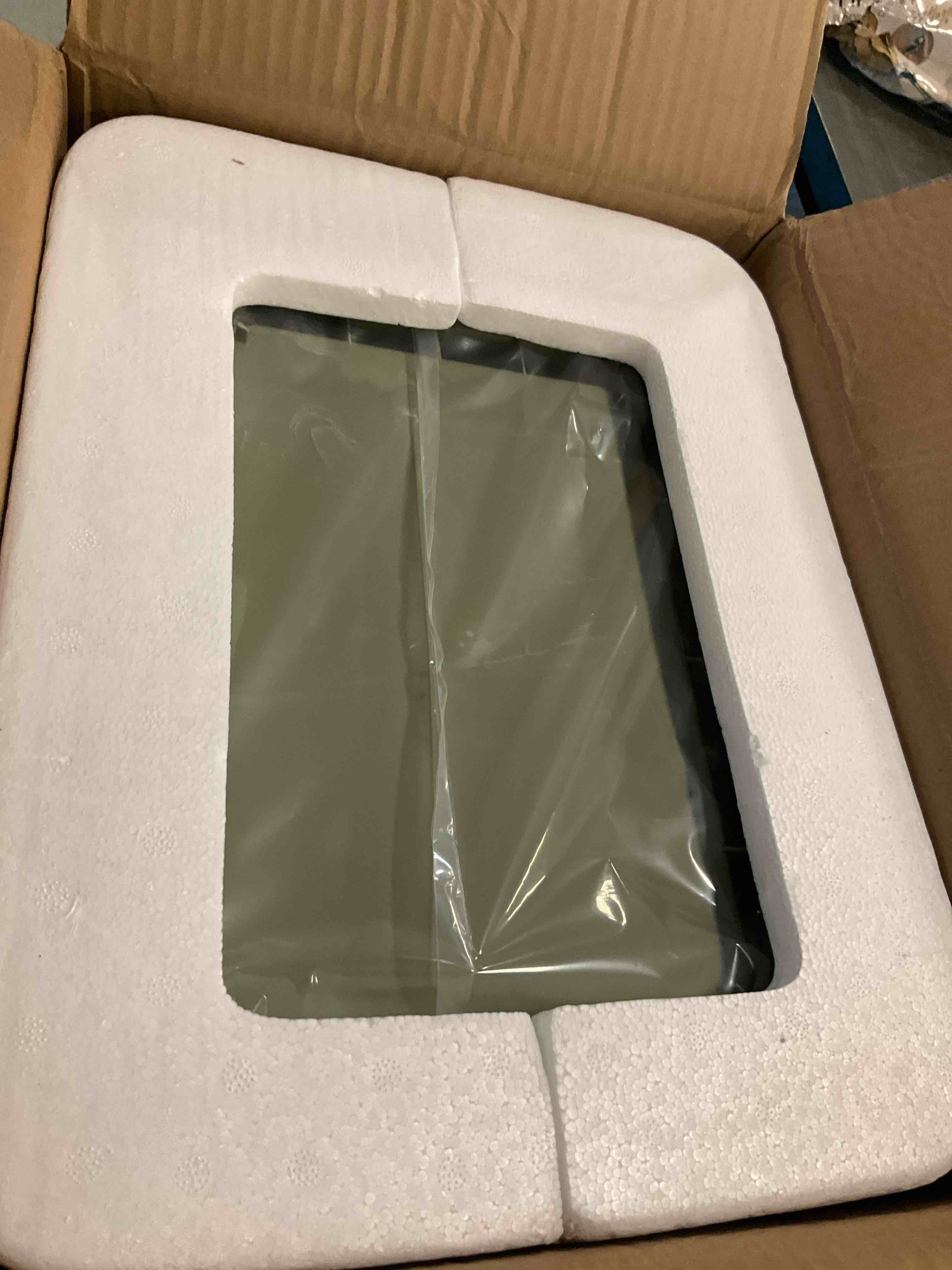 https://s3.amazonaws.com/lotting-images-prod/bidfta/PNK3569297_1750275004183.jpeg