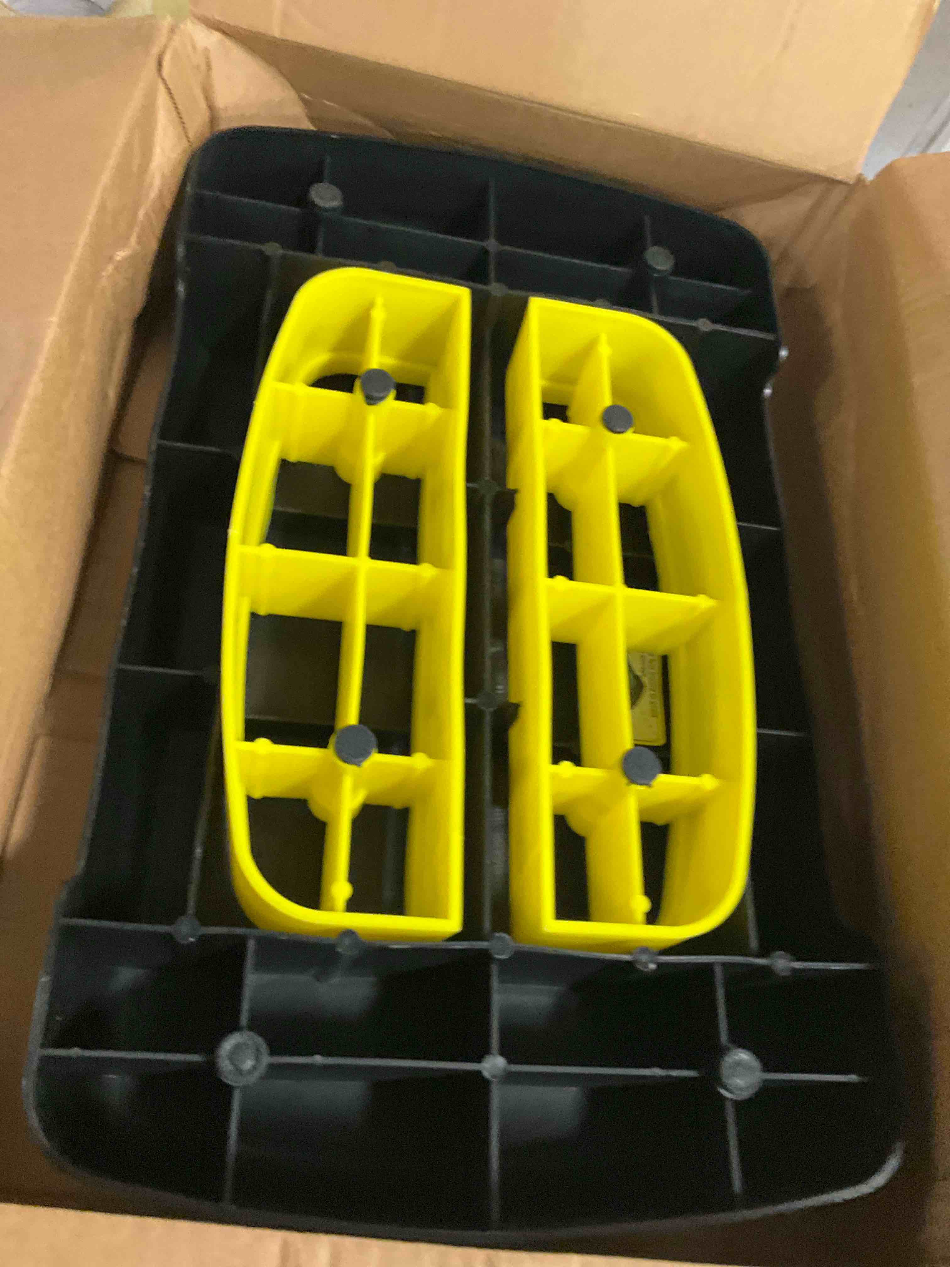 https://s3.amazonaws.com/lotting-images-prod/bidfta/PNK3569319_1750337032944.jpeg
