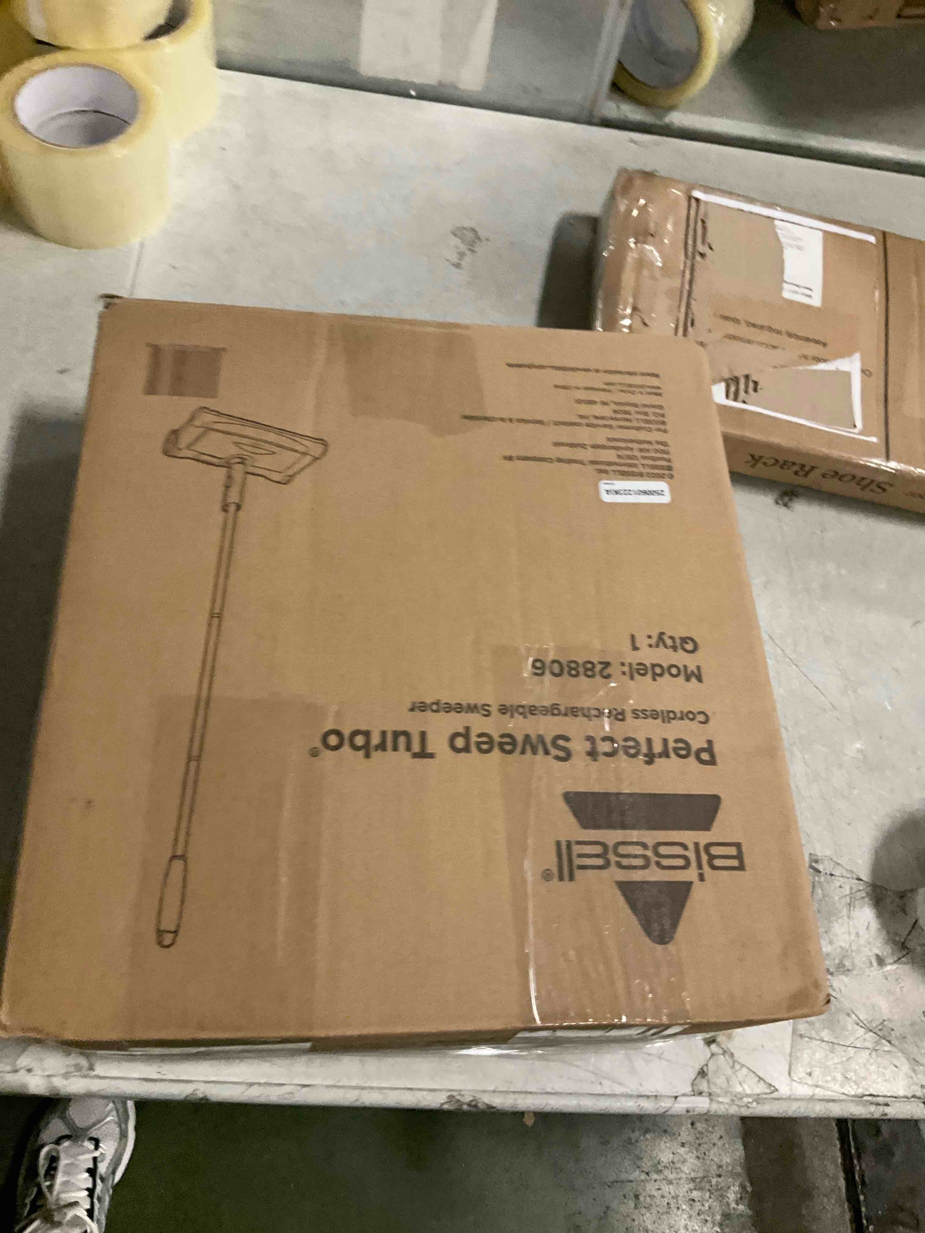 https://s3.amazonaws.com/lotting-images-prod/bidfta/PNK3569328_1750337973902.jpeg