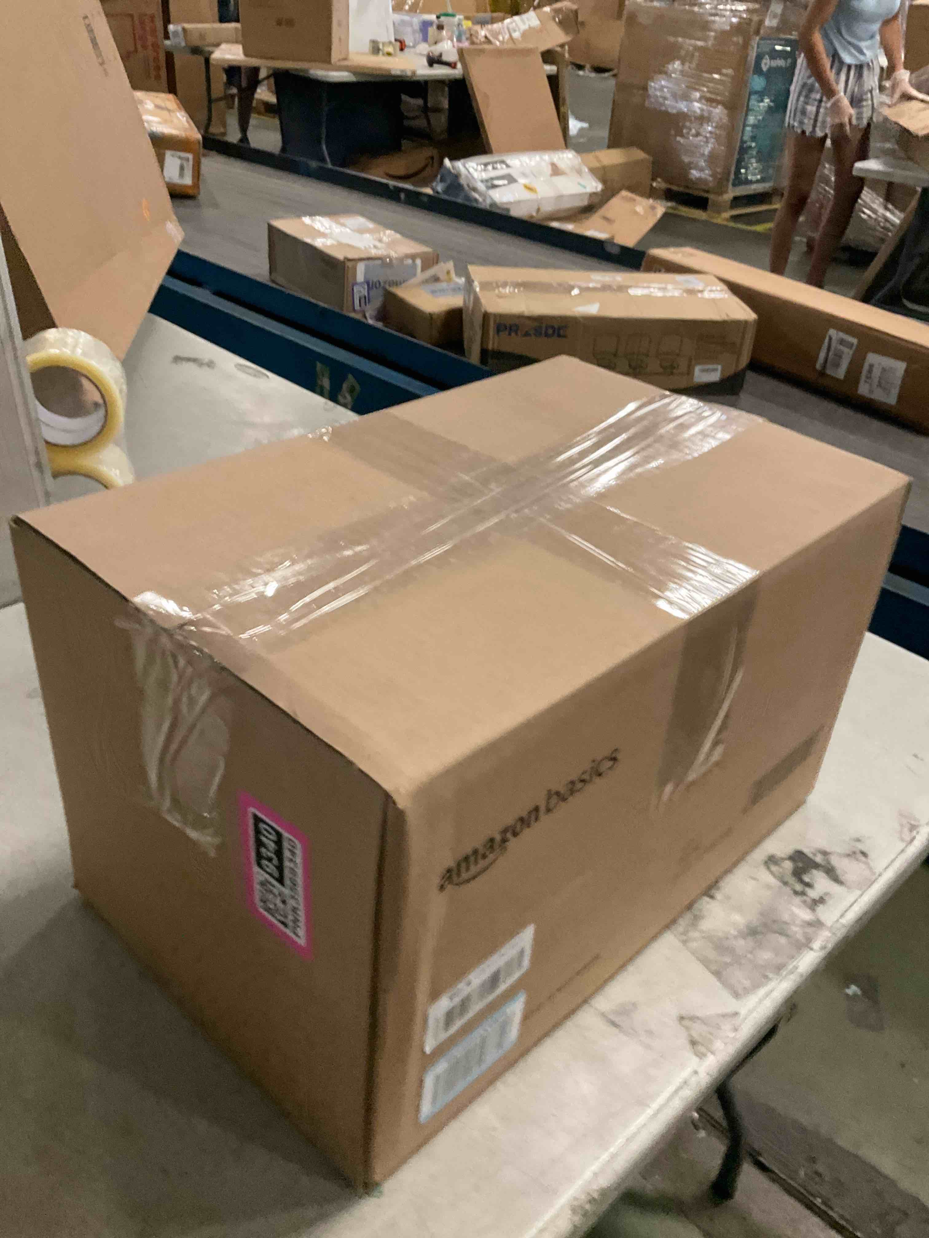 https://s3.amazonaws.com/lotting-images-prod/bidfta/PNK3569340_1750338891376.jpeg