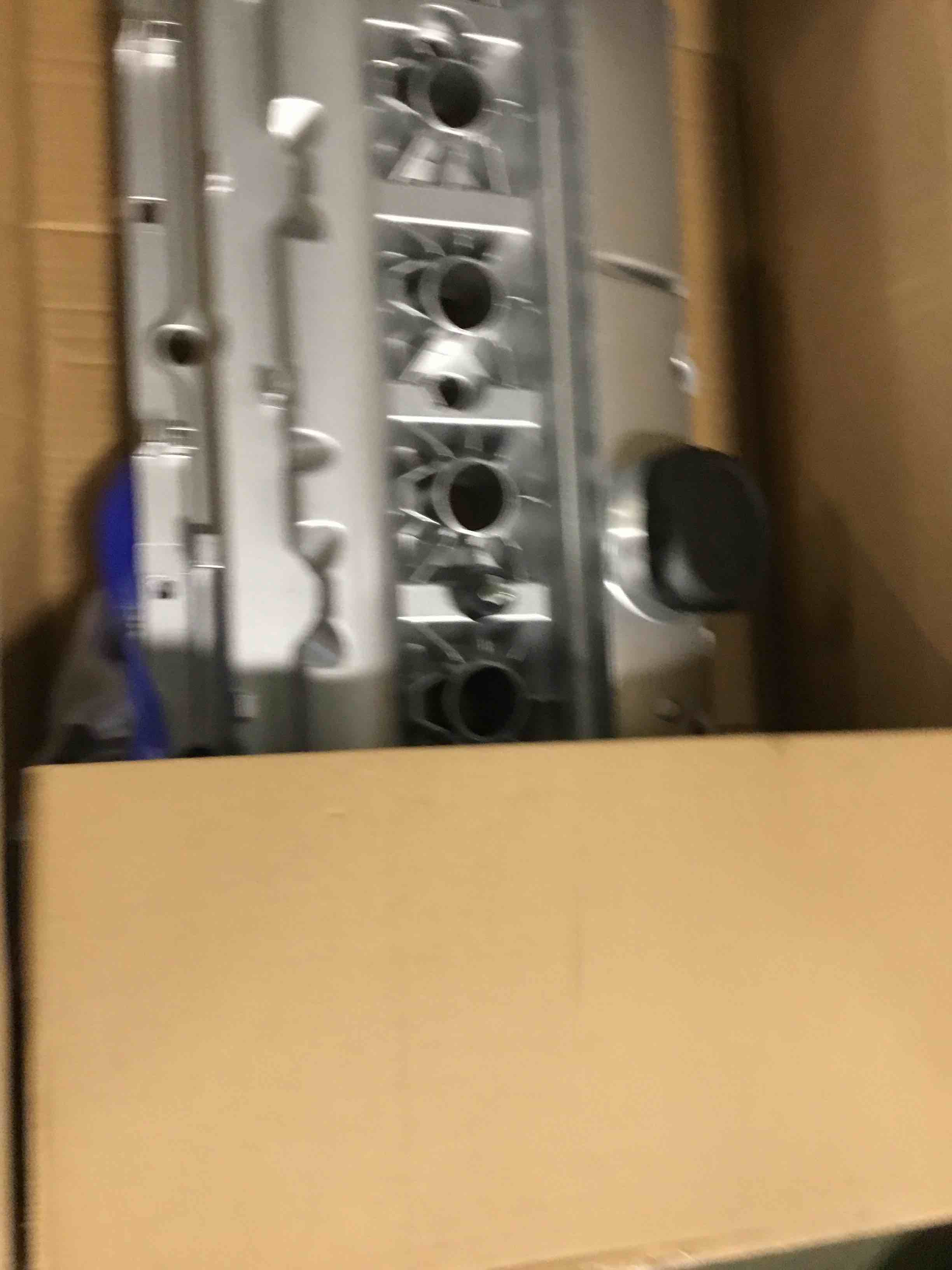 https://s3.amazonaws.com/lotting-images-prod/bidfta/PNK3569728_1750507543734.jpeg