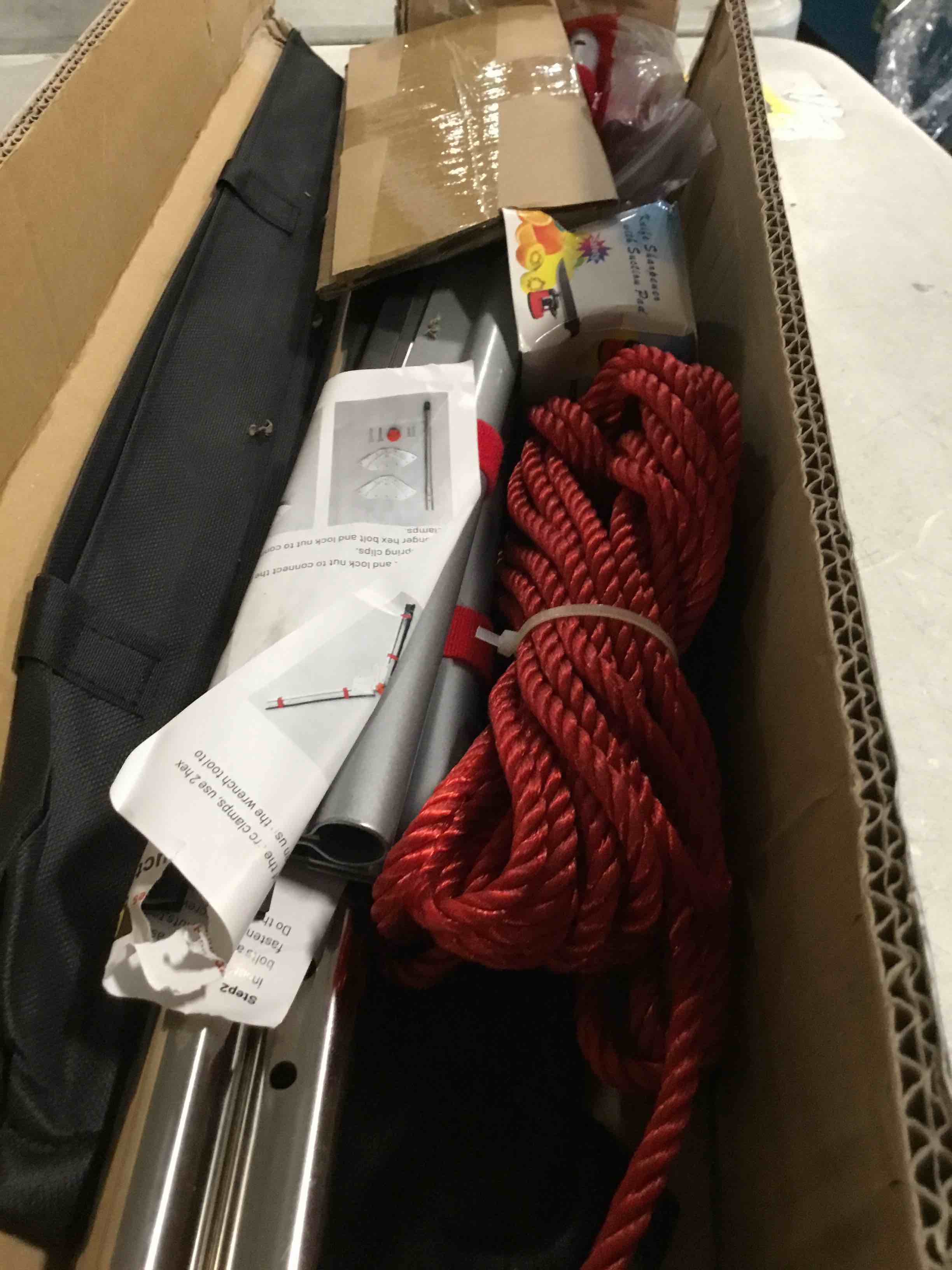 https://s3.amazonaws.com/lotting-images-prod/bidfta/PNK3569735_1750508107625.jpeg