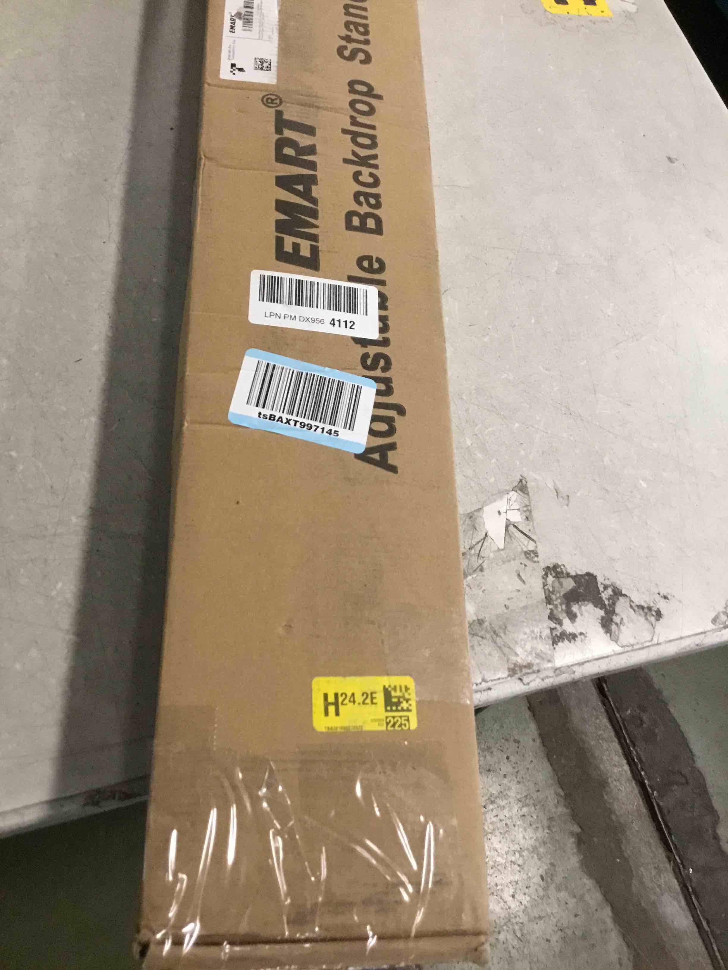 https://s3.amazonaws.com/lotting-images-prod/bidfta/PNK3569741_1750509126656.jpeg