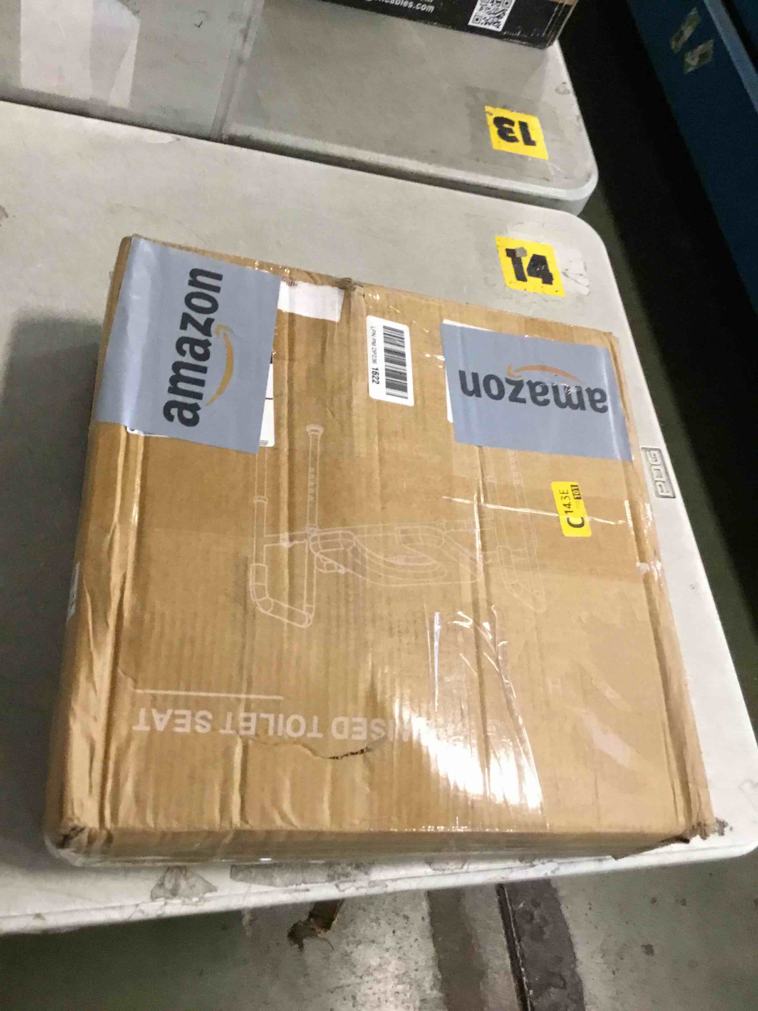 https://s3.amazonaws.com/lotting-images-prod/bidfta/PNK3569742_1750509191621.jpeg