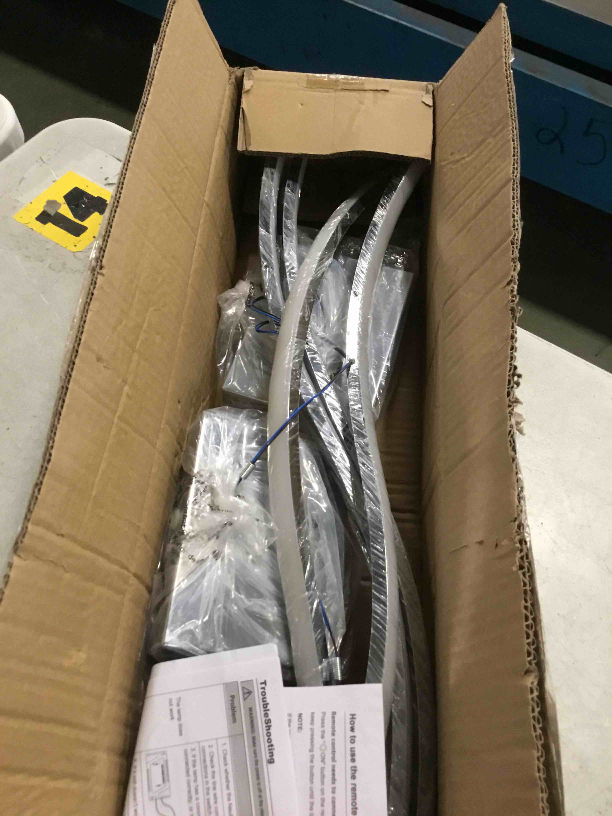 https://s3.amazonaws.com/lotting-images-prod/bidfta/PNK3569862_1750528316175.jpeg