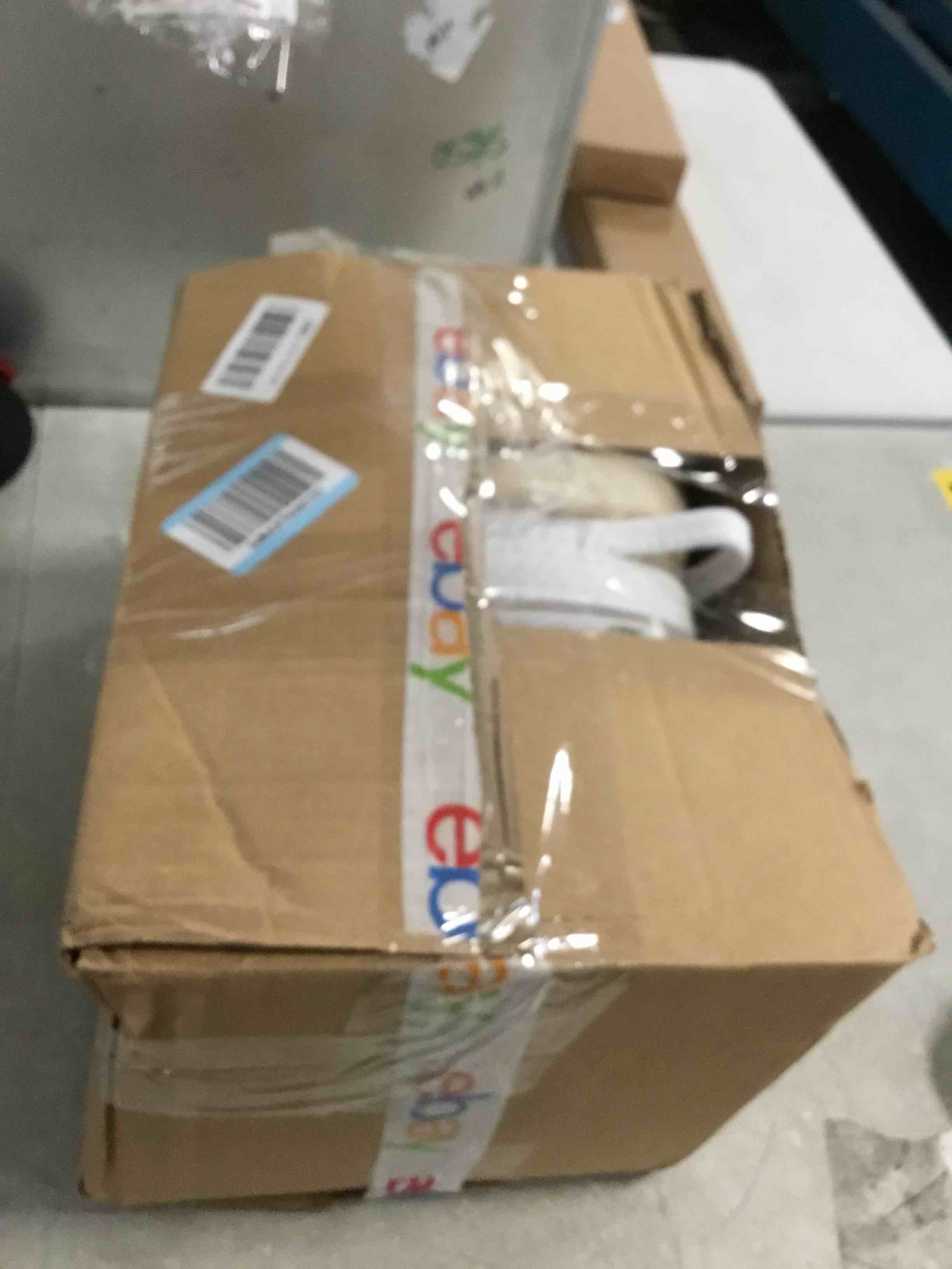 https://s3.amazonaws.com/lotting-images-prod/bidfta/PNK3569863_1750528549919.jpeg