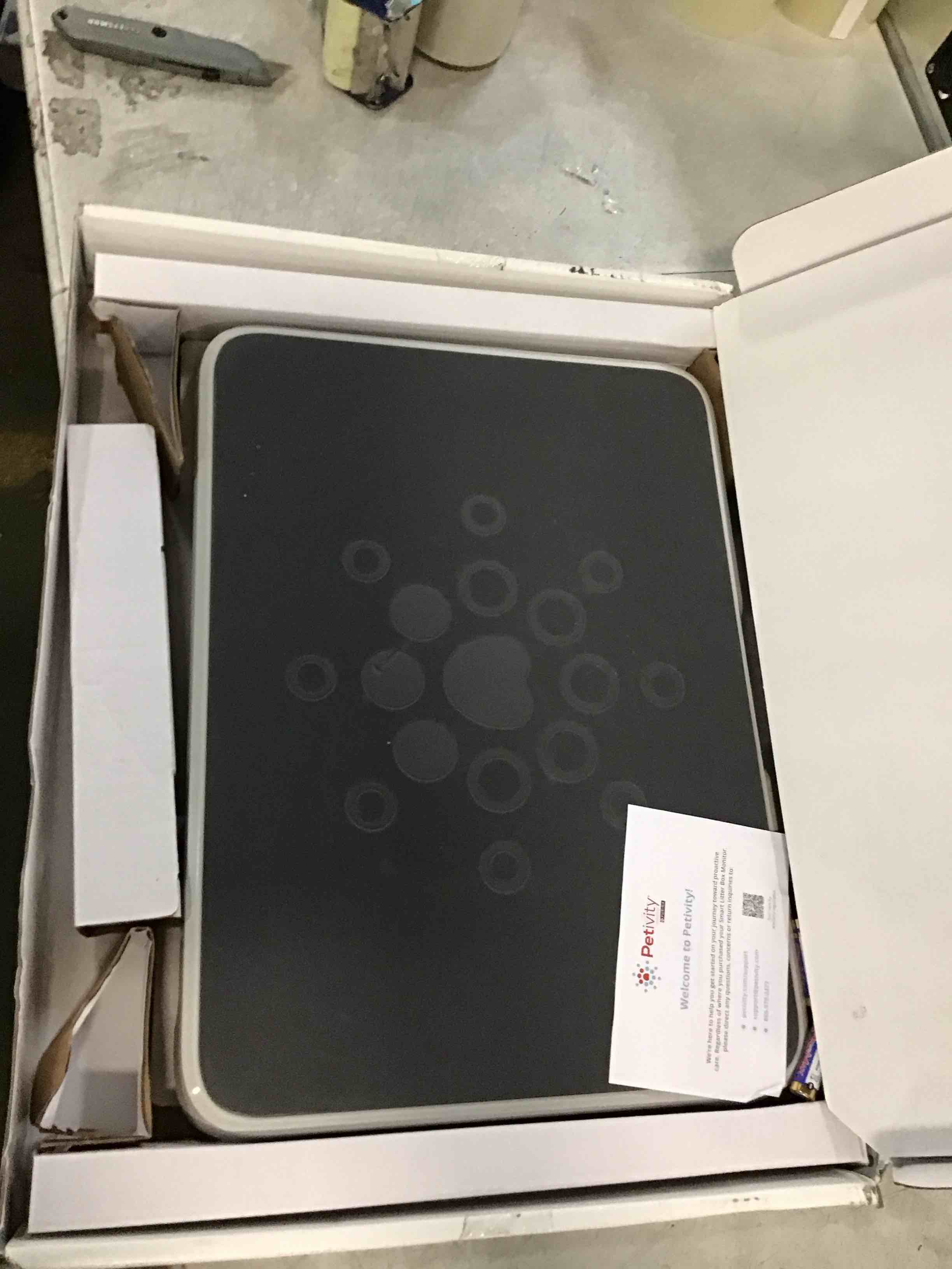 https://s3.amazonaws.com/lotting-images-prod/bidfta/PNK3570528_1750942218047.jpeg