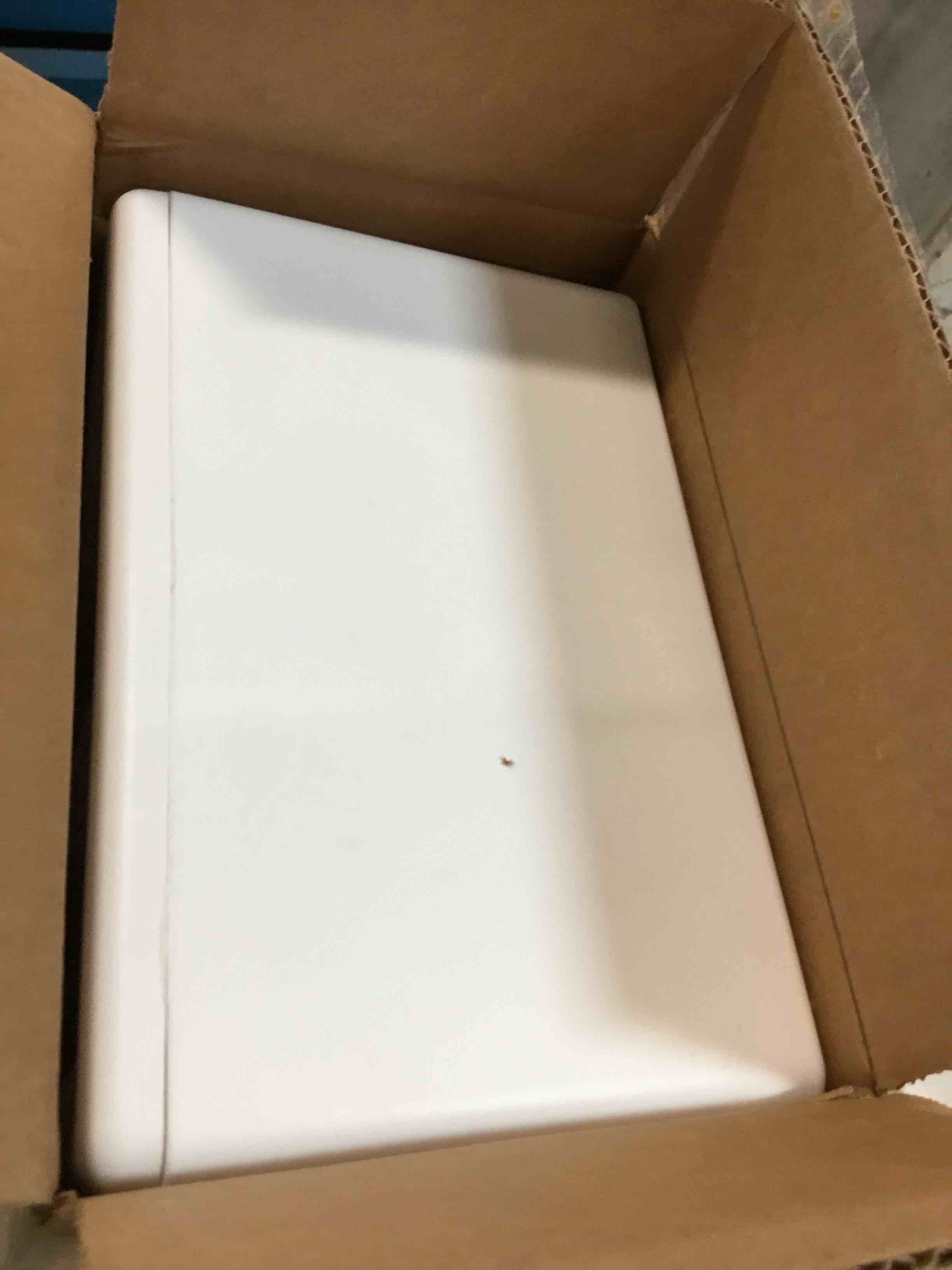 https://s3.amazonaws.com/lotting-images-prod/bidfta/PNK3570820_1751032490017.jpeg