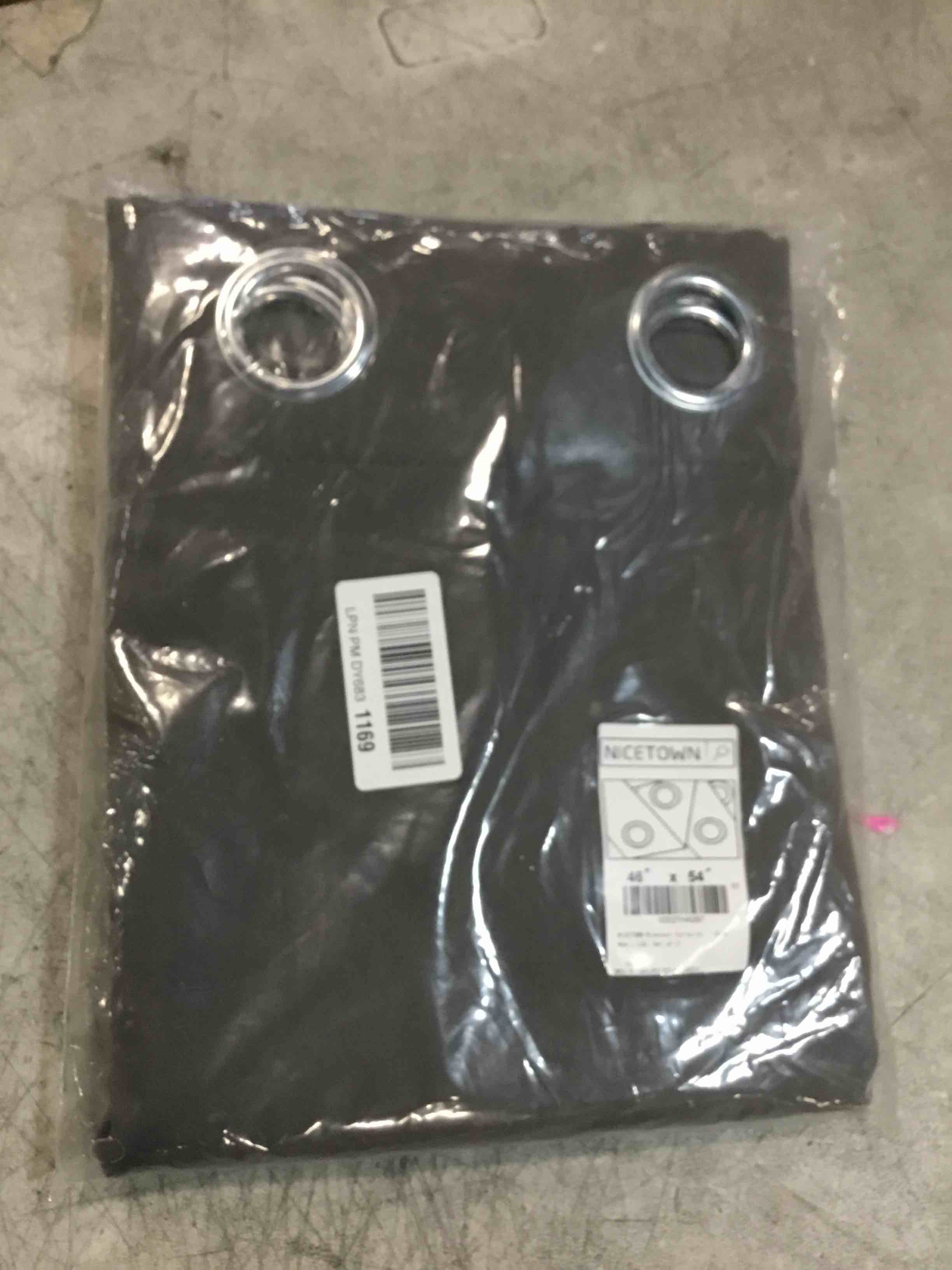 https://s3.amazonaws.com/lotting-images-prod/bidfta/PNK3570975_1751052852798.jpeg