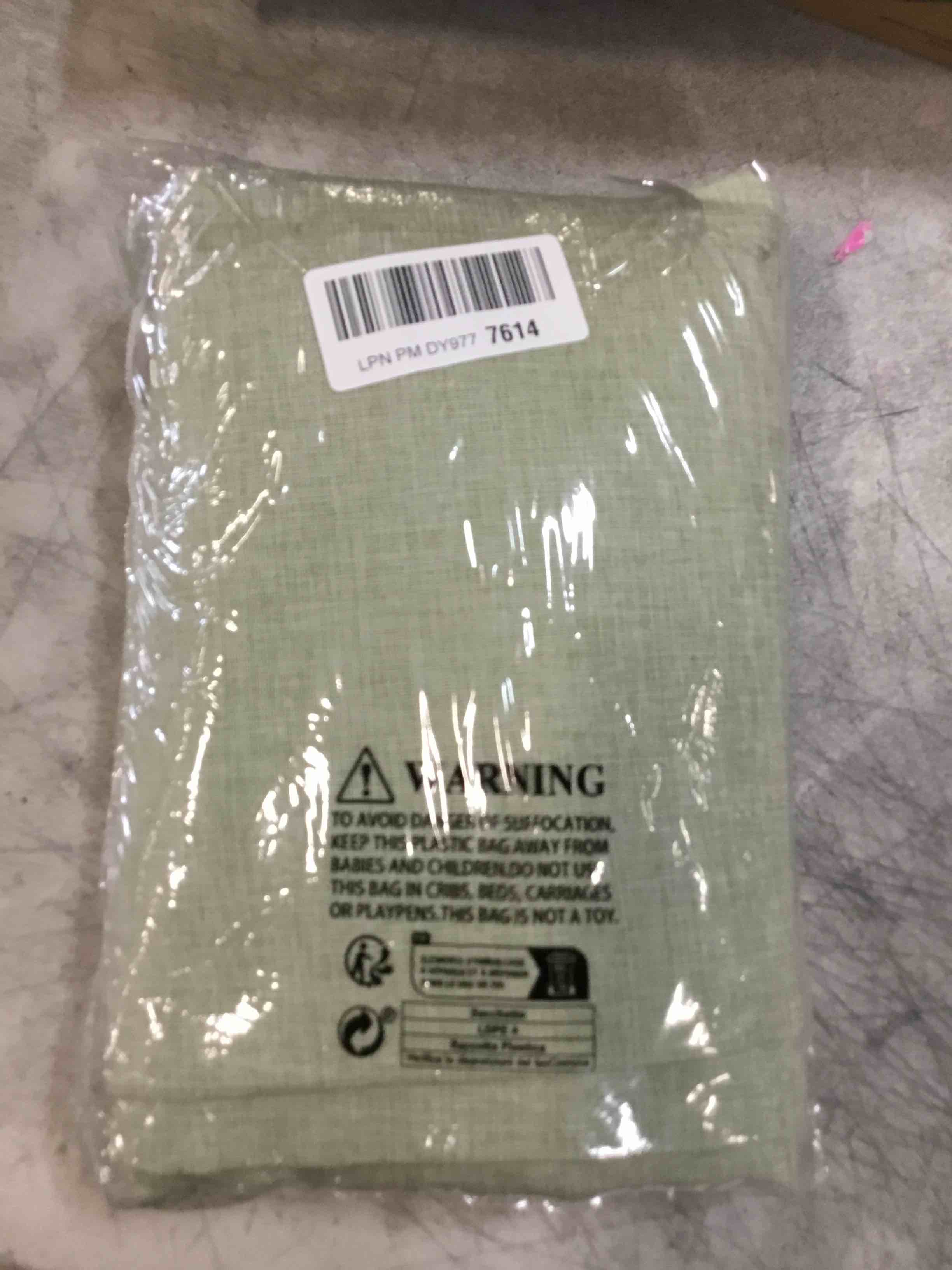https://s3.amazonaws.com/lotting-images-prod/bidfta/PNK3570995_1751054609697.jpeg
