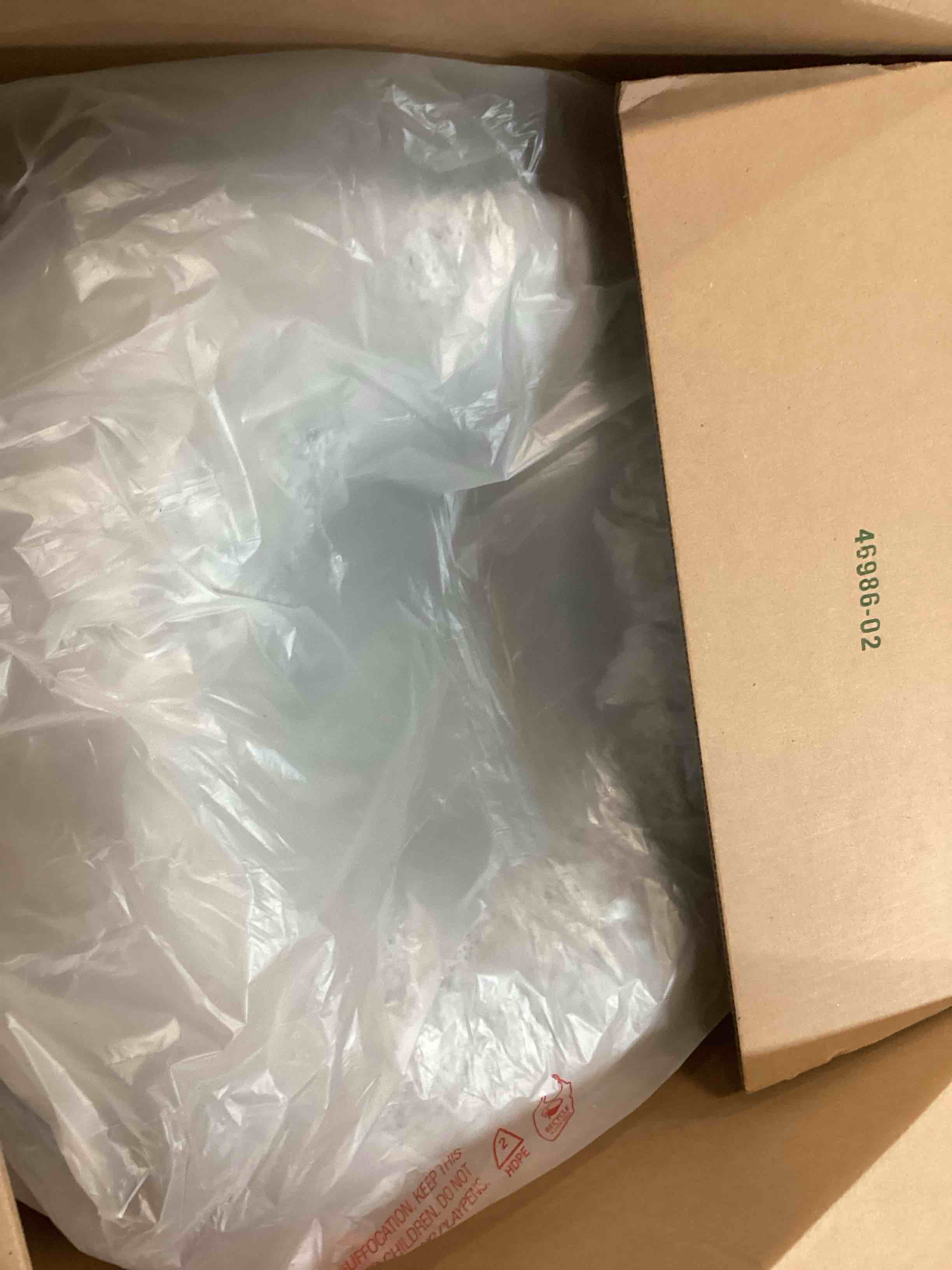 https://s3.amazonaws.com/lotting-images-prod/bidfta/PNK3571024_1749901066694.jpeg