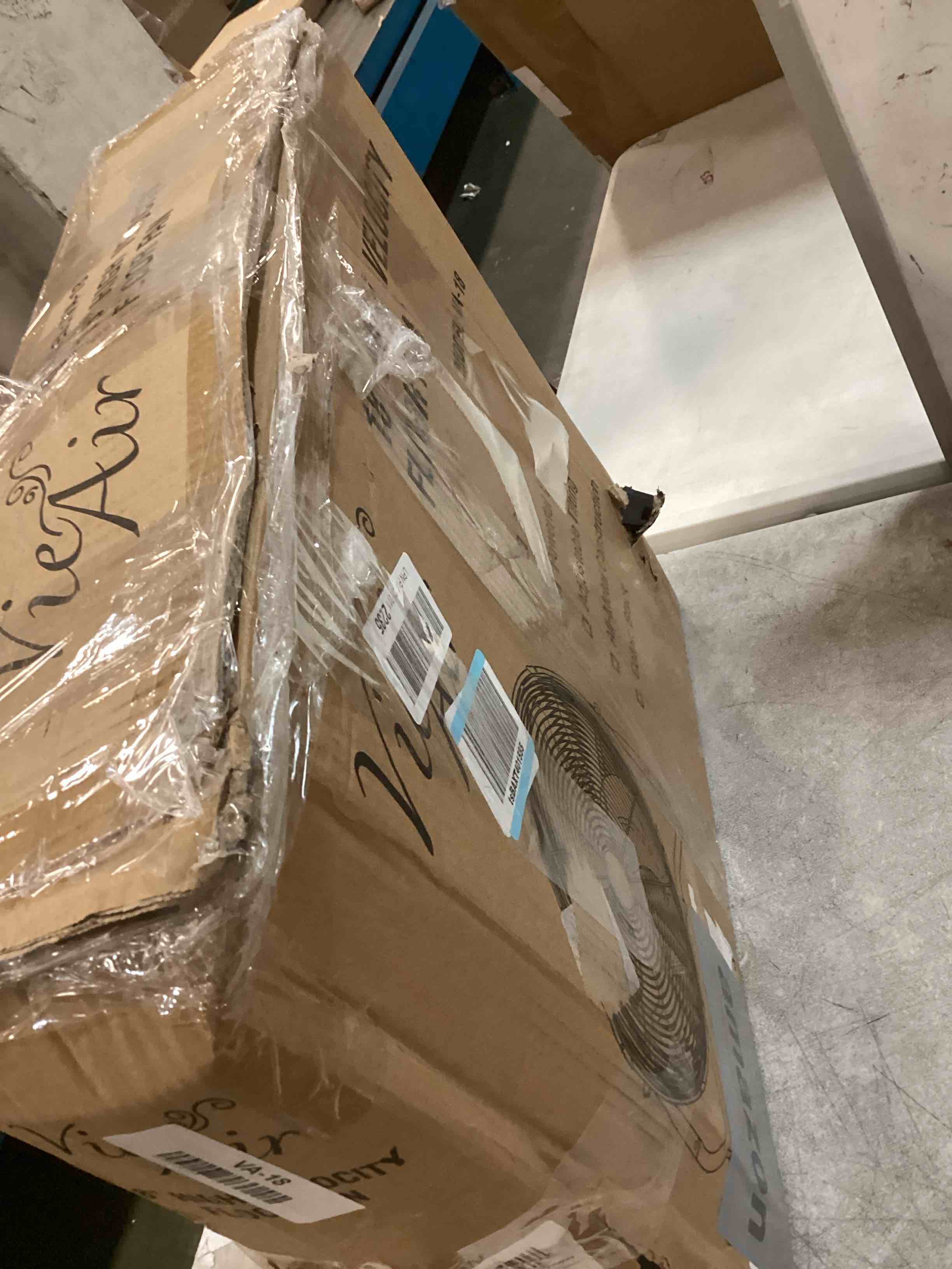 https://s3.amazonaws.com/lotting-images-prod/bidfta/PNK3571063_1749905271736.jpeg