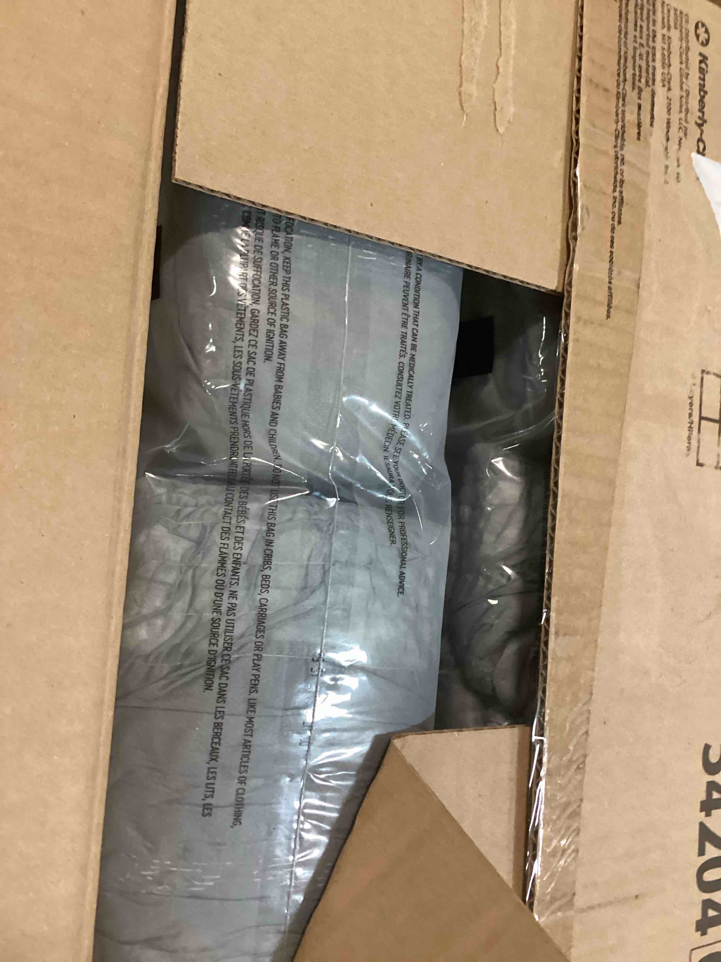 https://s3.amazonaws.com/lotting-images-prod/bidfta/PNK3571146_1749912430683.jpeg