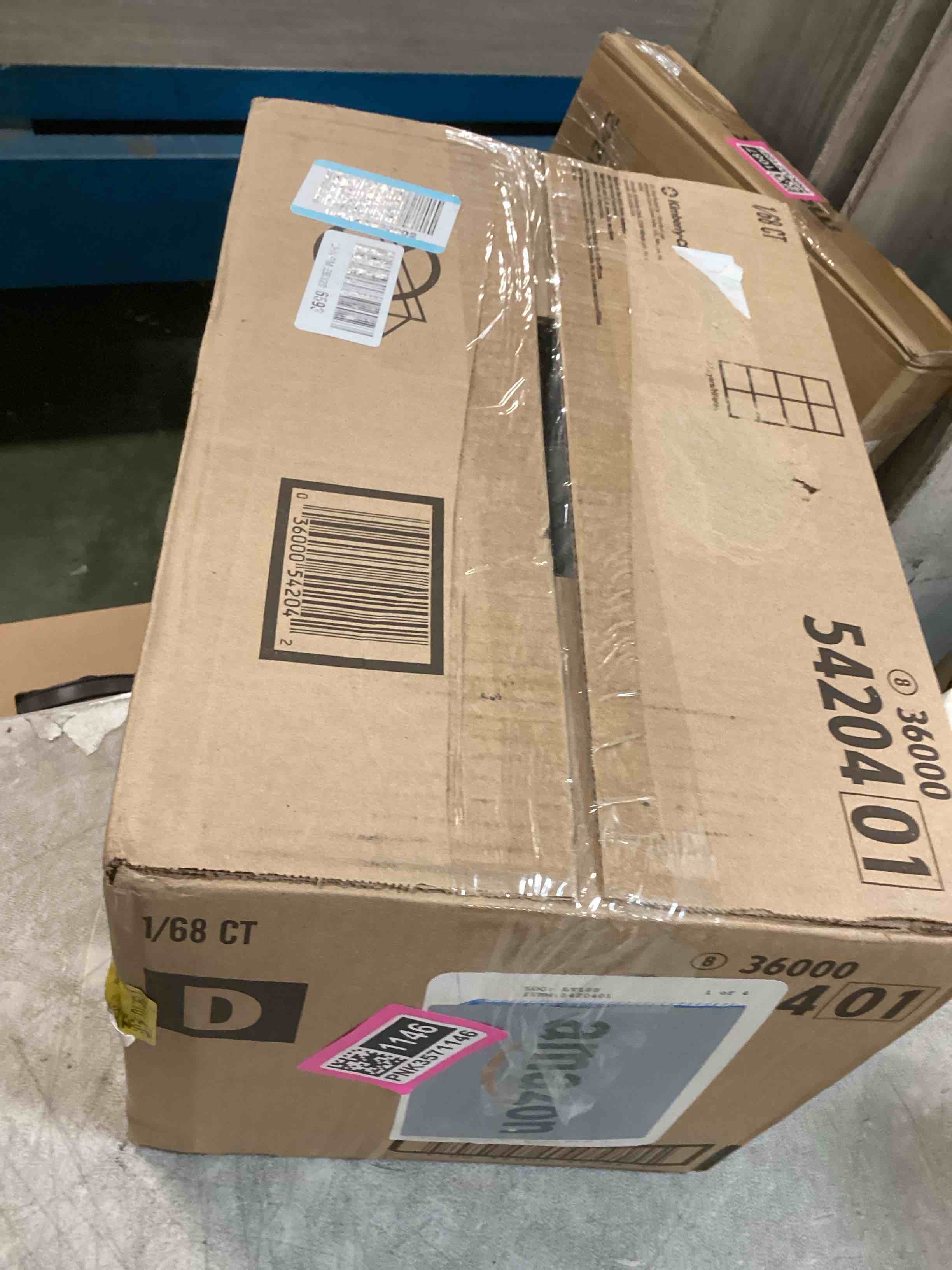 https://s3.amazonaws.com/lotting-images-prod/bidfta/PNK3571146_1749912460920.jpeg