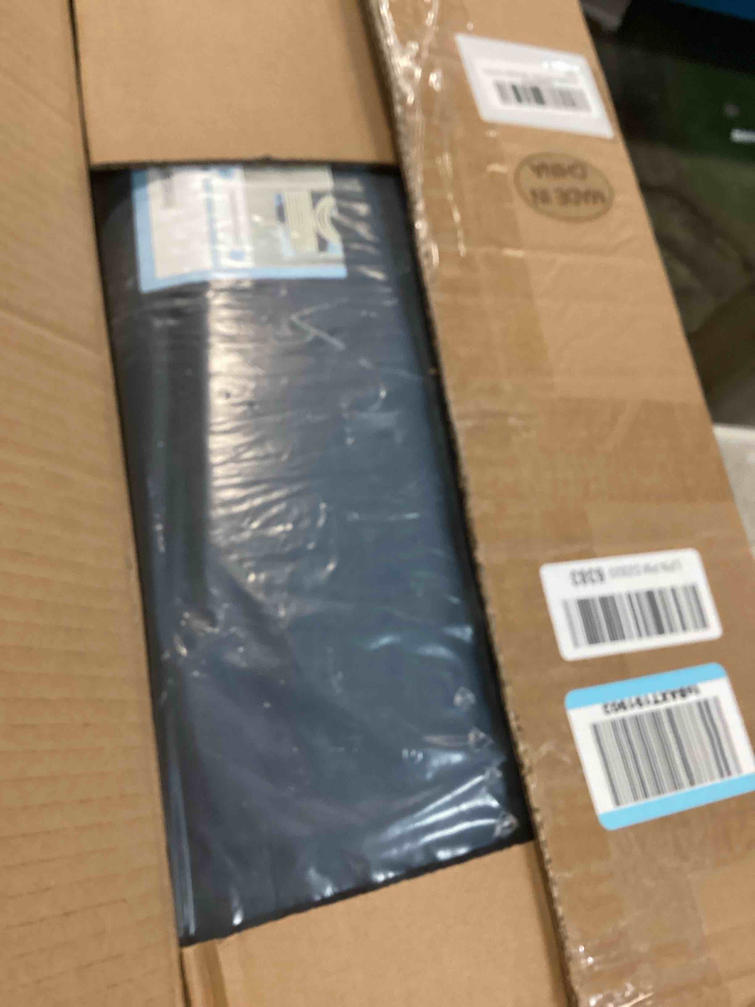 https://s3.amazonaws.com/lotting-images-prod/bidfta/PNK3571164_1749914057063.jpeg