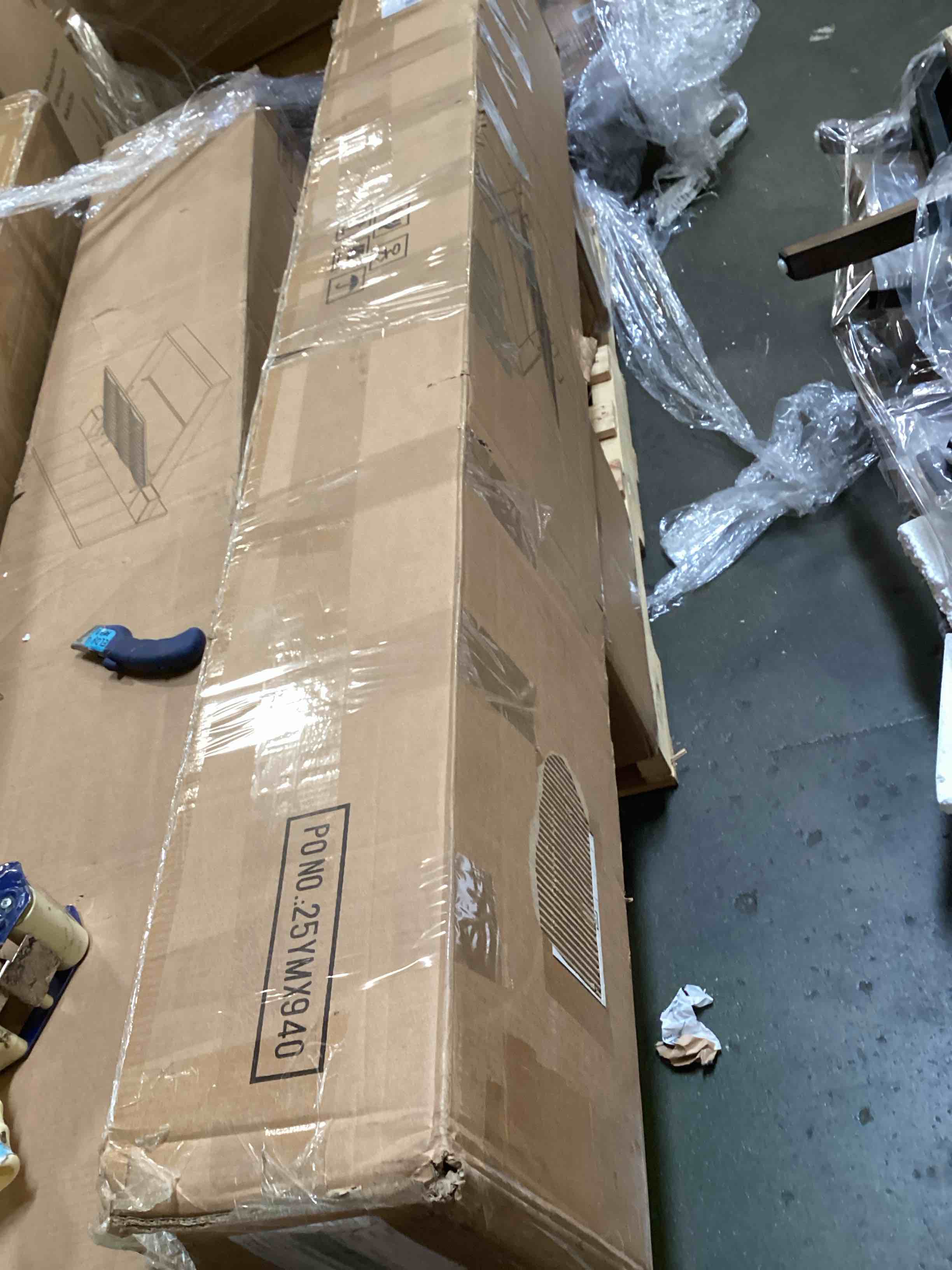 https://s3.amazonaws.com/lotting-images-prod/bidfta/PNK3571314_1750098566934.jpeg