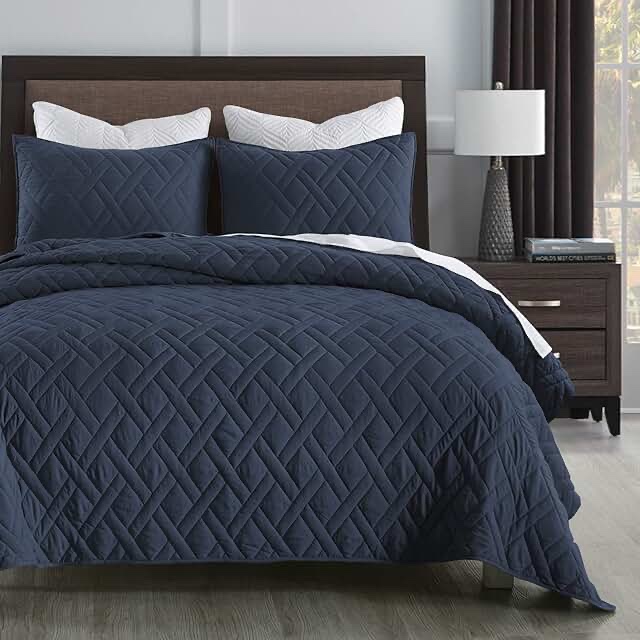 Bedsure Extra Long Quilt Set - Lightweight Summer Quilt Size: King Quilt + 2 King Shams, Color/Pattern: Navy