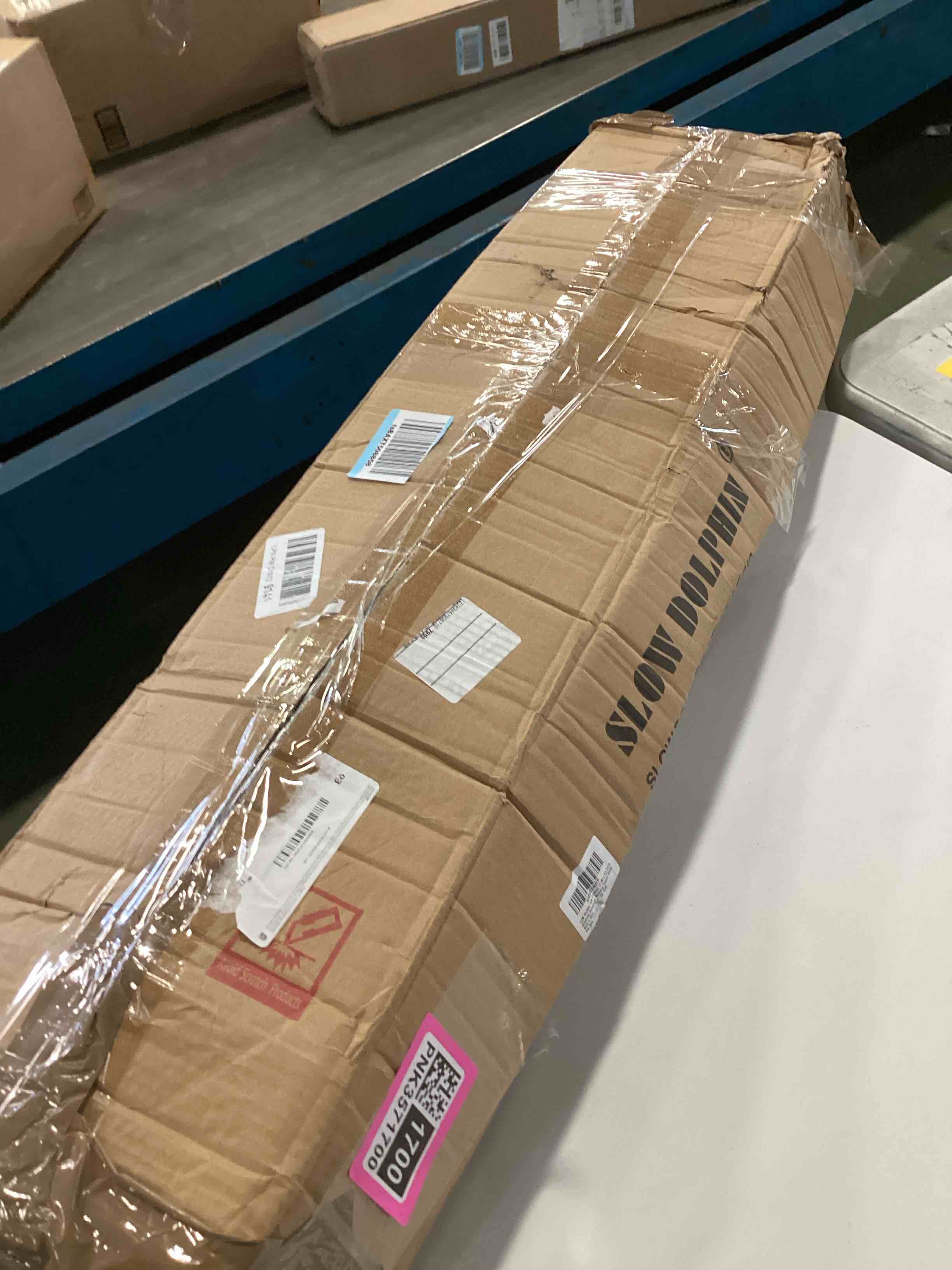 https://s3.amazonaws.com/lotting-images-prod/bidfta/PNK3571700_1750515760338.jpeg
