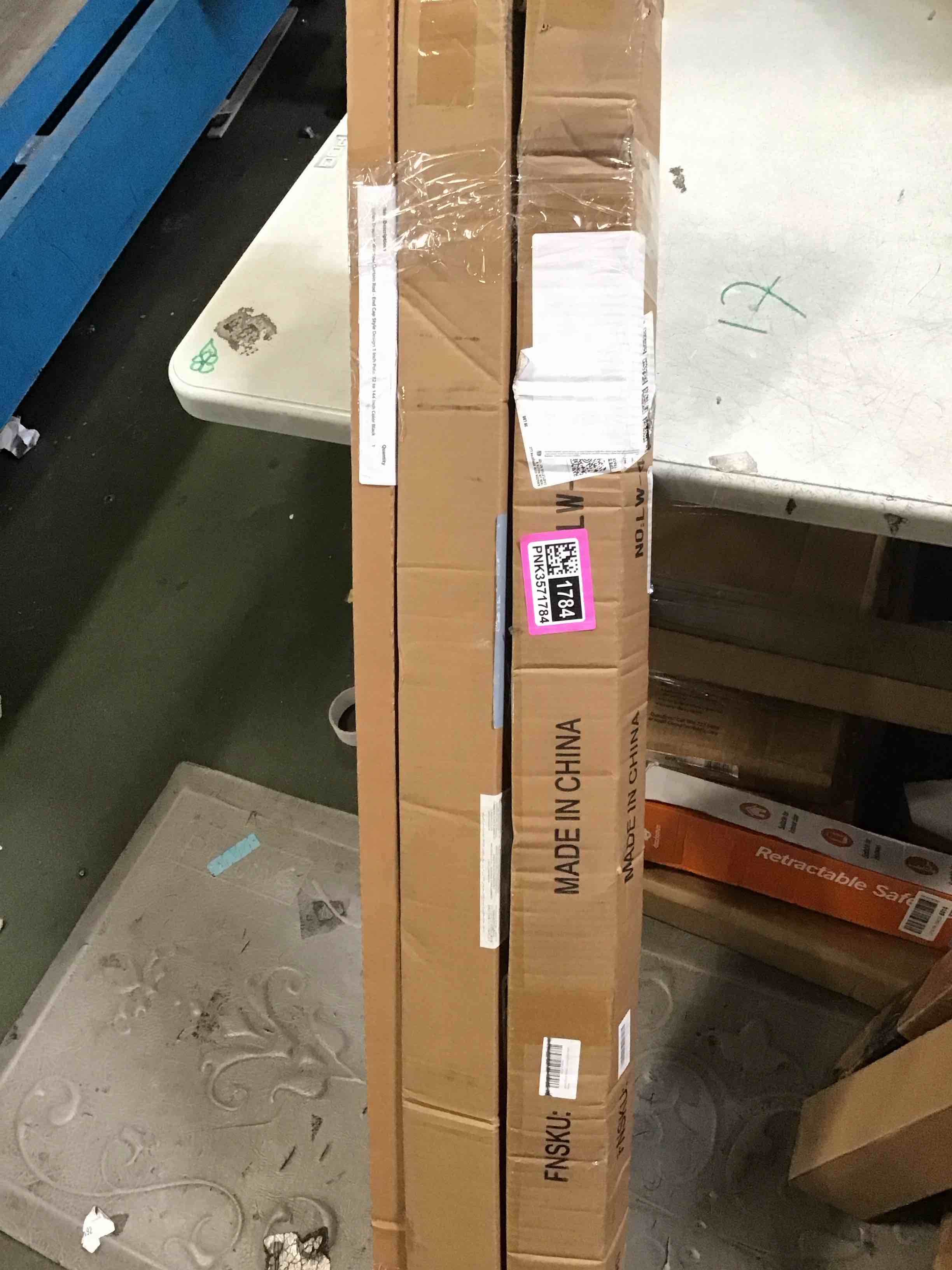 https://s3.amazonaws.com/lotting-images-prod/bidfta/PNK3571784_1750430947632.jpeg