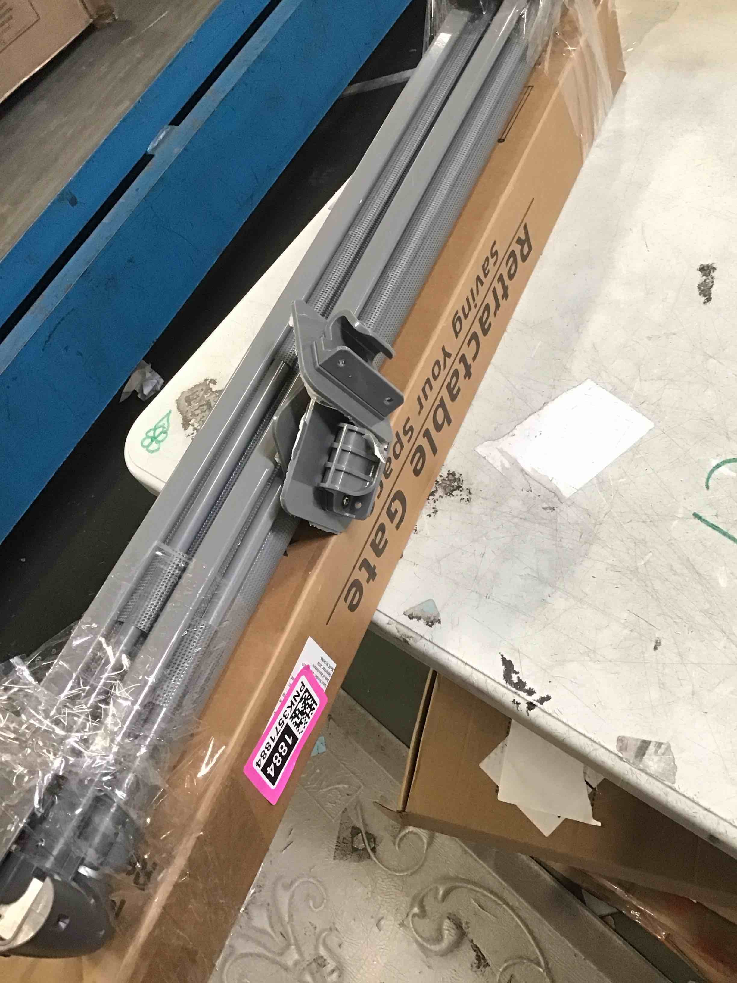 https://s3.amazonaws.com/lotting-images-prod/bidfta/PNK3571884_1750444817222.jpeg