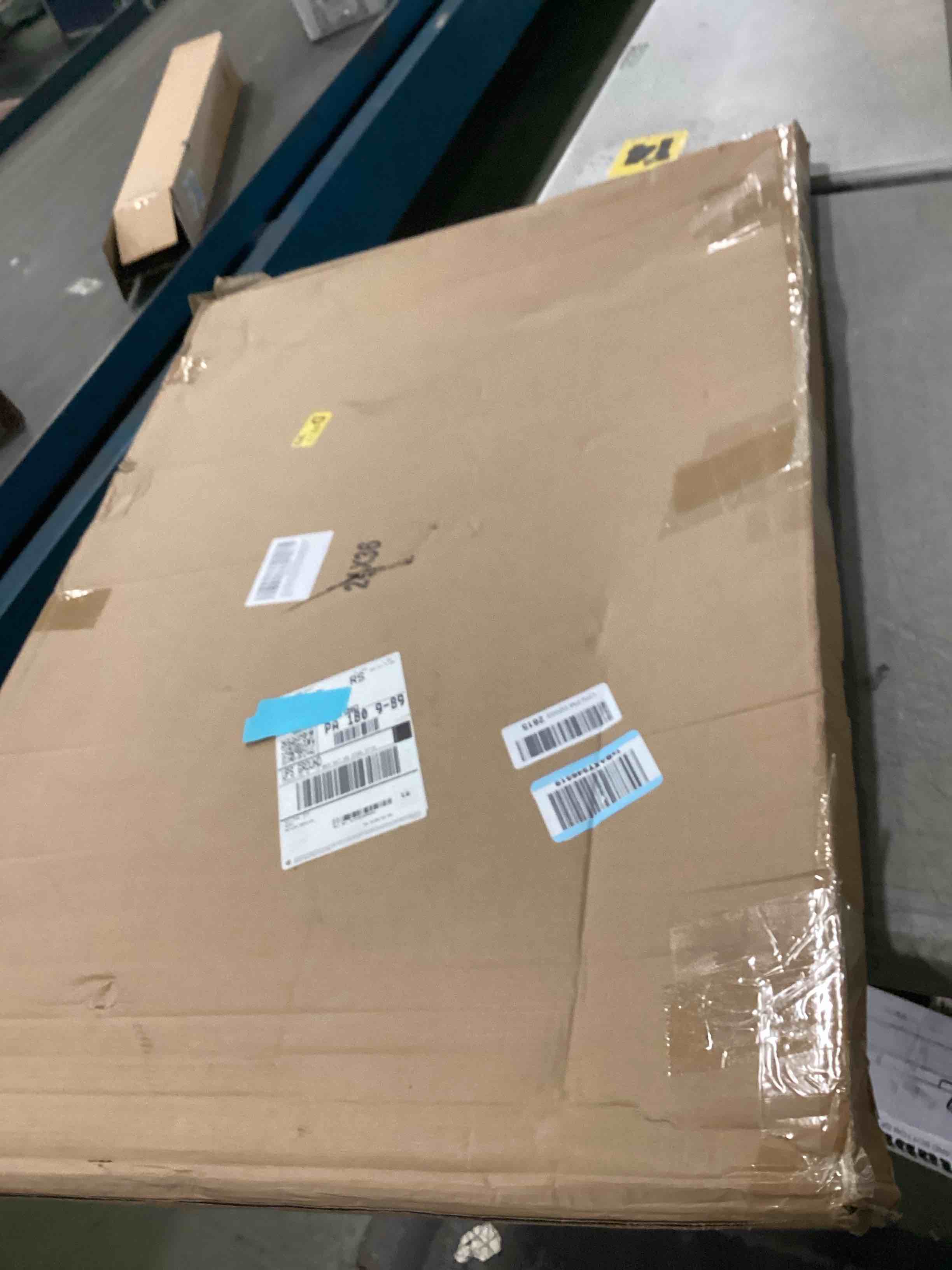 https://s3.amazonaws.com/lotting-images-prod/bidfta/PNK3571962_1750507952398.jpeg