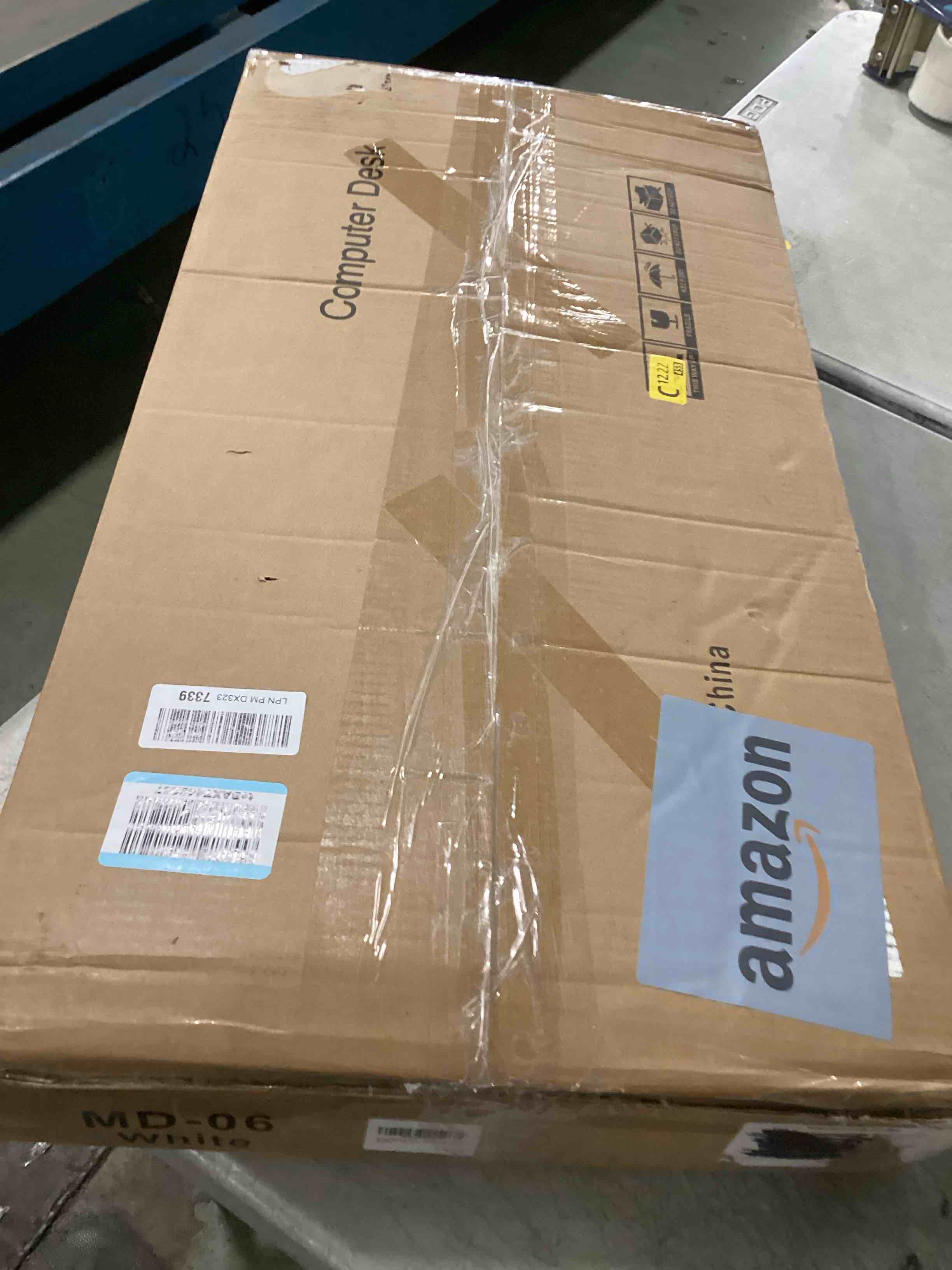 https://s3.amazonaws.com/lotting-images-prod/bidfta/PNK3571983_1750509616117.jpeg