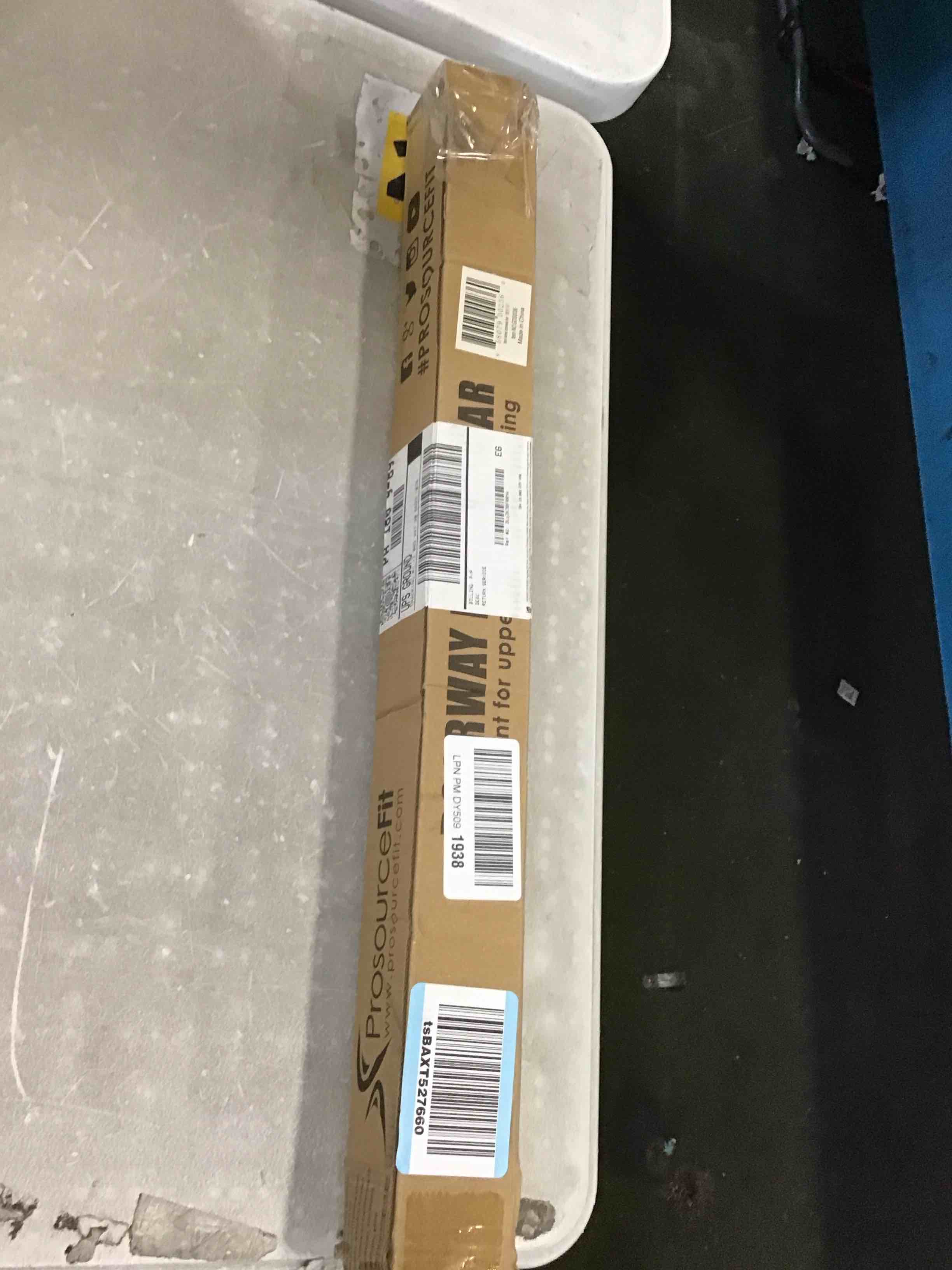 https://s3.amazonaws.com/lotting-images-prod/bidfta/PNK3572940_1750943588646.jpeg