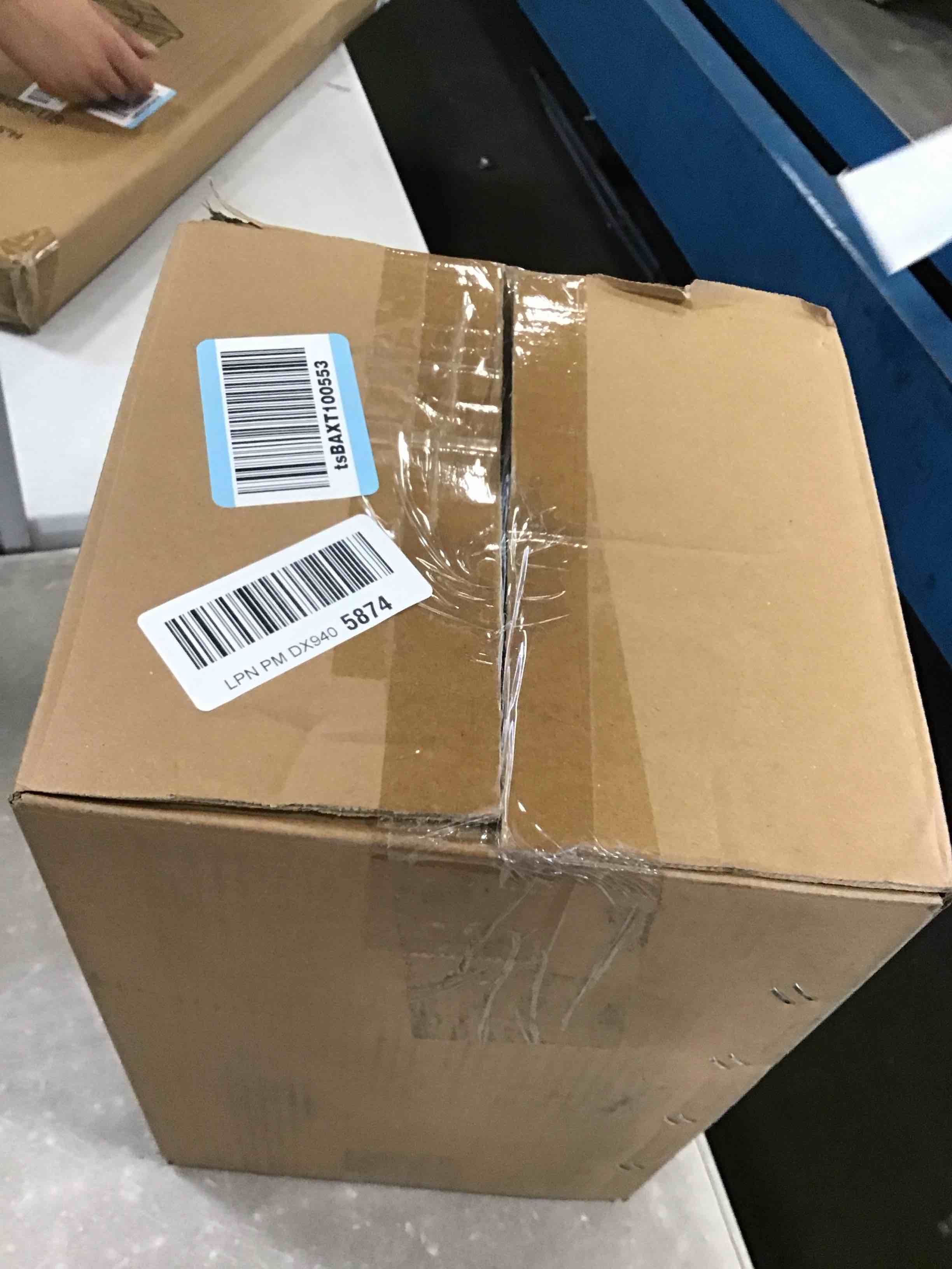 https://s3.amazonaws.com/lotting-images-prod/bidfta/PNK3572945_1750943790647.jpeg