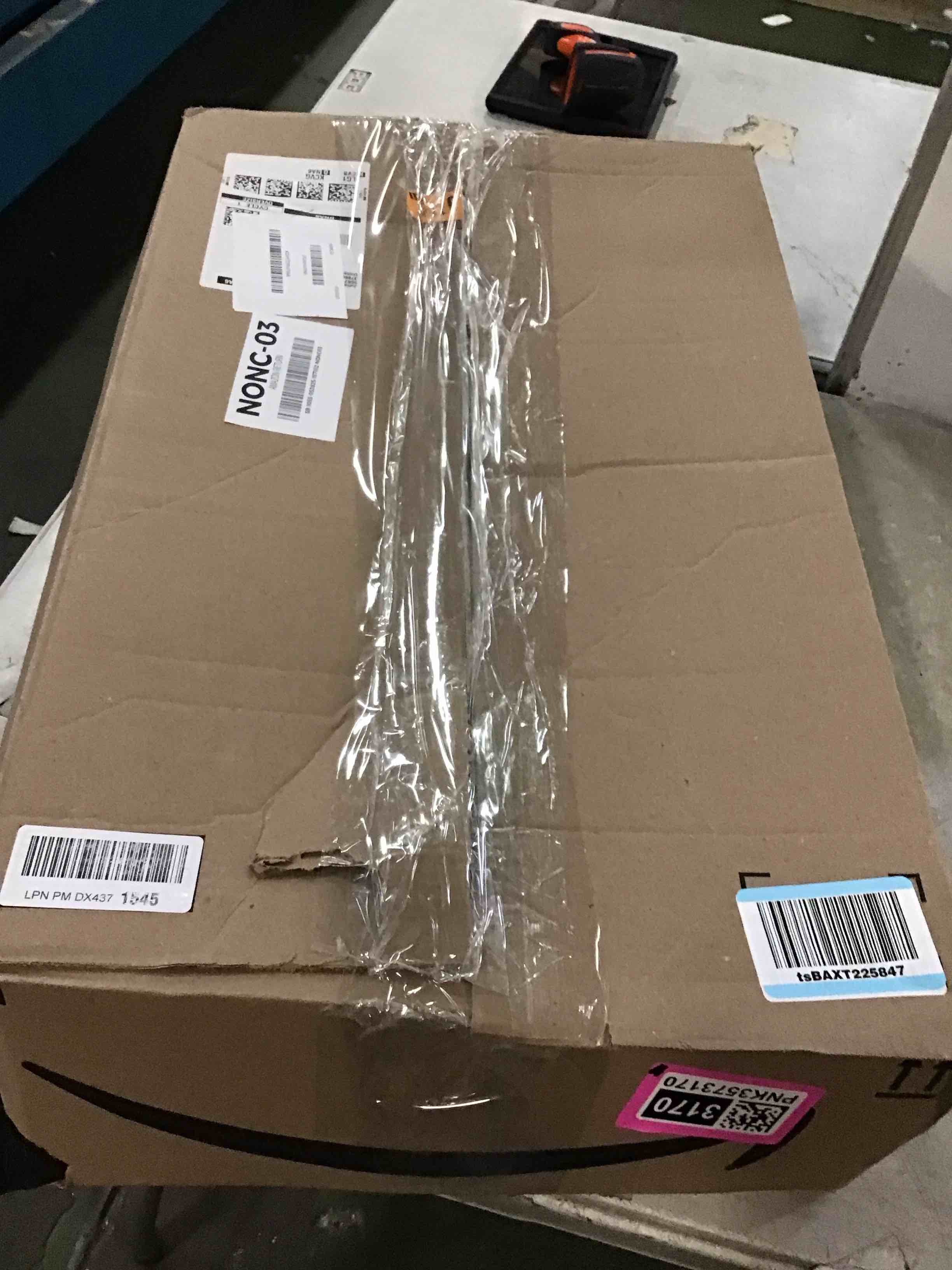 https://s3.amazonaws.com/lotting-images-prod/bidfta/PNK3573170_1751027509843.jpeg