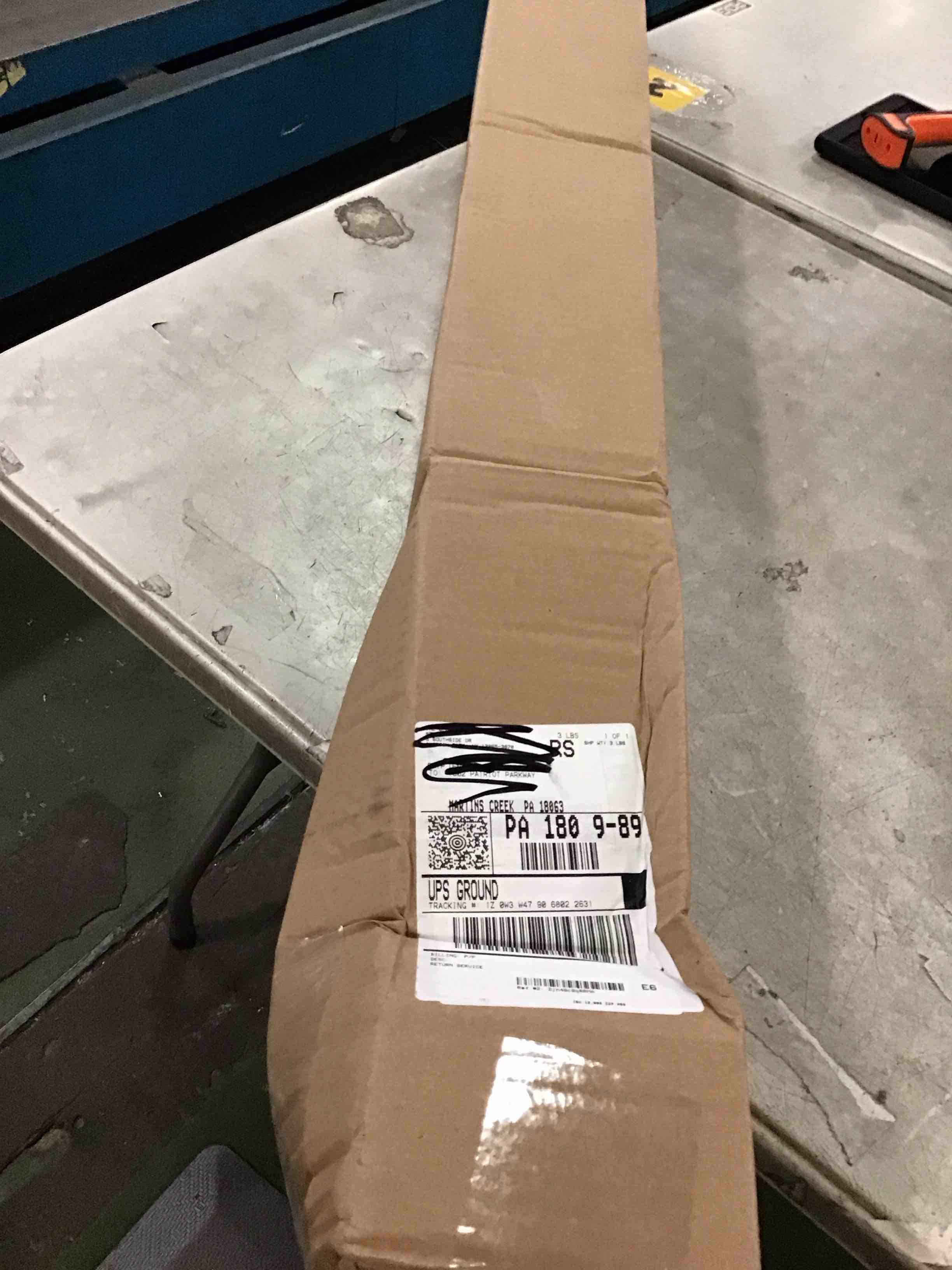 https://s3.amazonaws.com/lotting-images-prod/bidfta/PNK3573190_1751029385497.jpeg