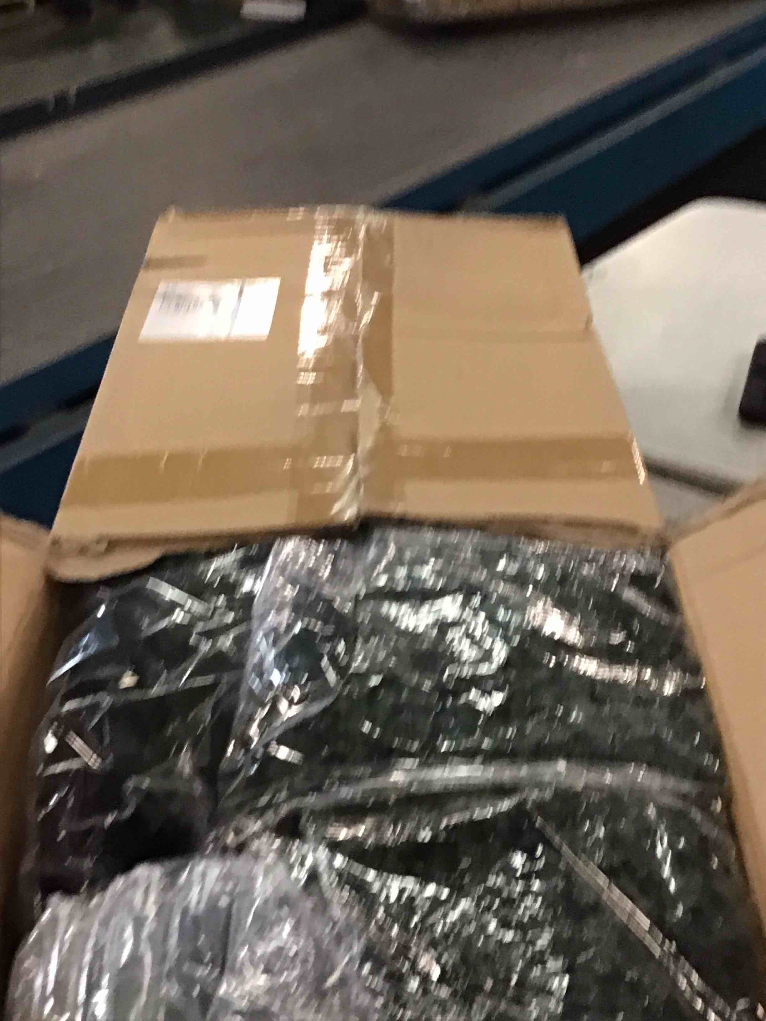 https://s3.amazonaws.com/lotting-images-prod/bidfta/PNK3573197_1751030002913.jpeg