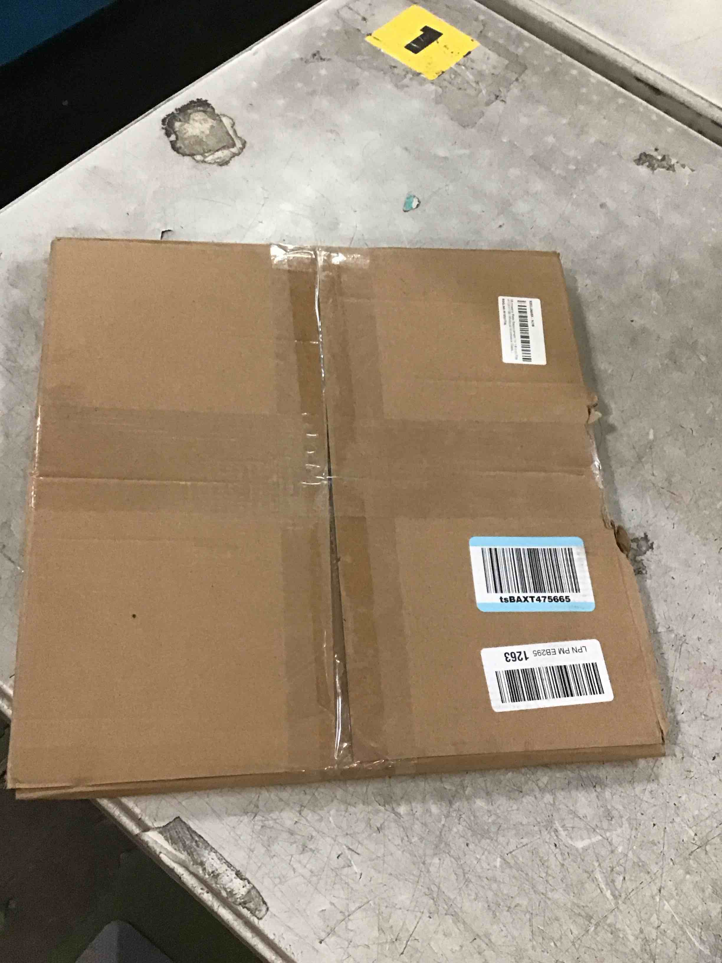 https://s3.amazonaws.com/lotting-images-prod/bidfta/PNK3573206_1751030963506.jpeg
